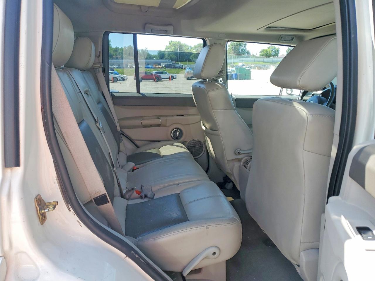2006 Jeep Commander Limited White vin: 1J8HG582X6C123774