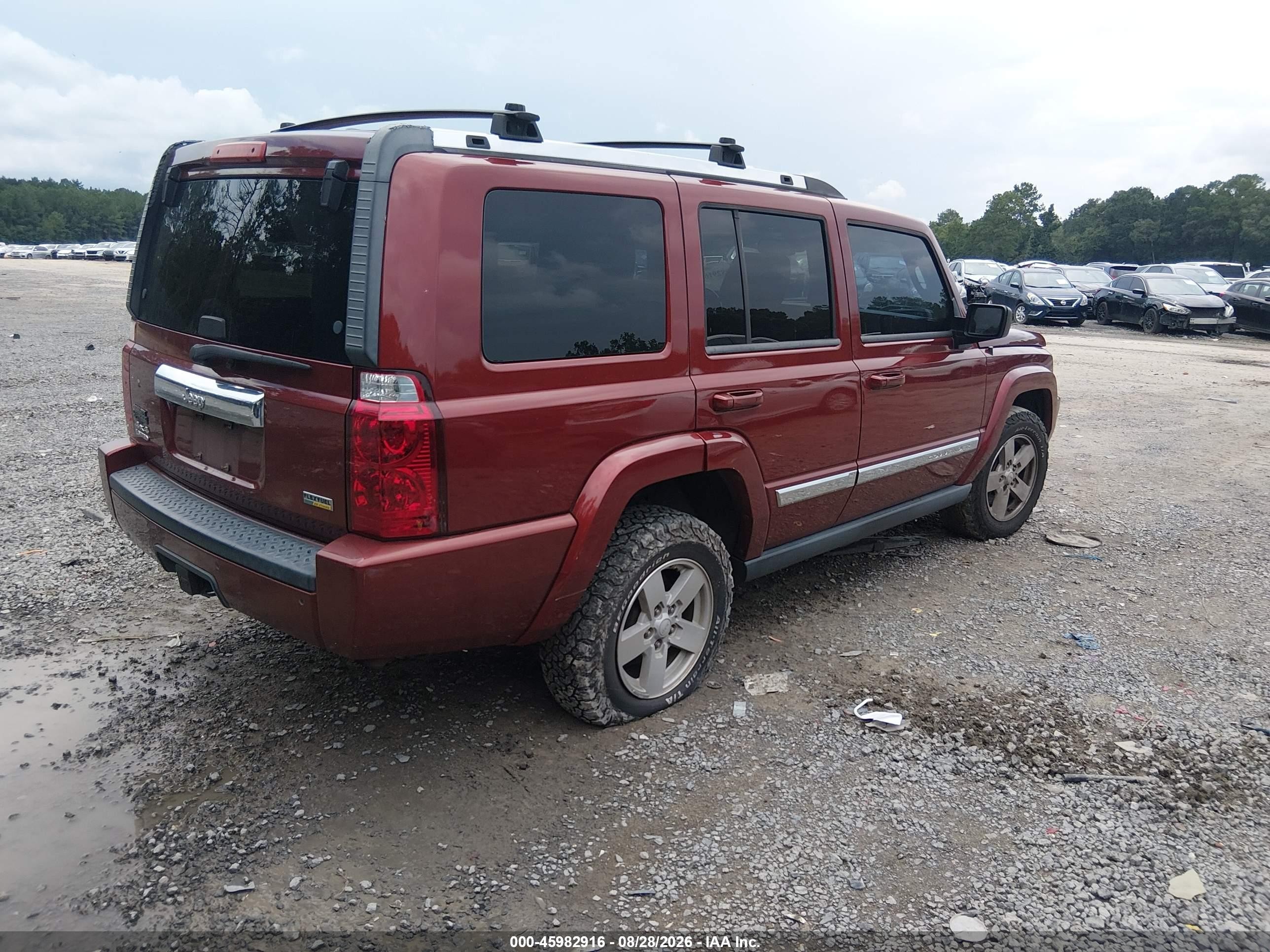 2008 Jeep Commander Limited Red vin: 1J8HG58N28C205852