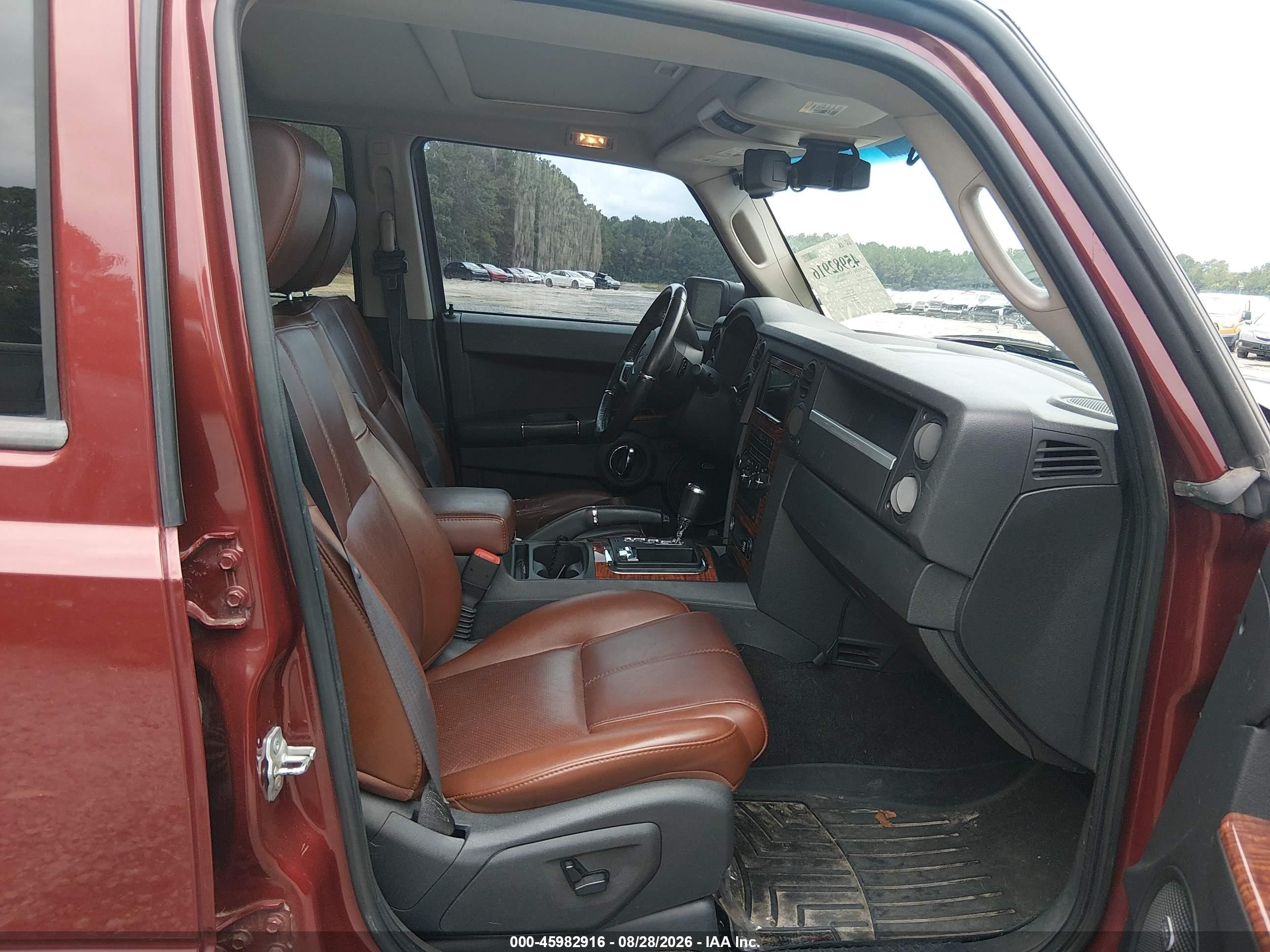 2008 Jeep Commander Limited Red vin: 1J8HG58N28C205852