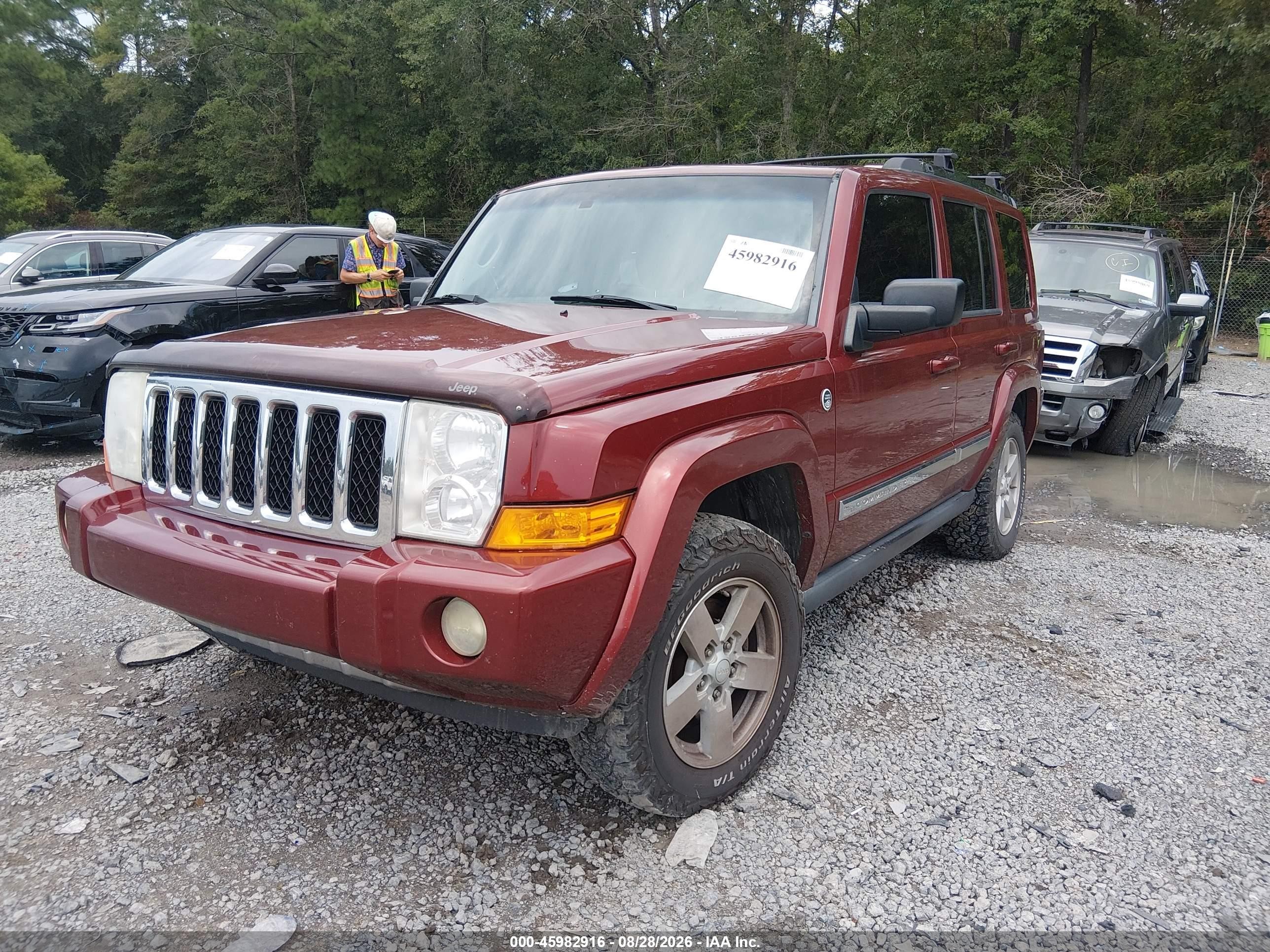 2008 Jeep Commander Limited Red vin: 1J8HG58N28C205852