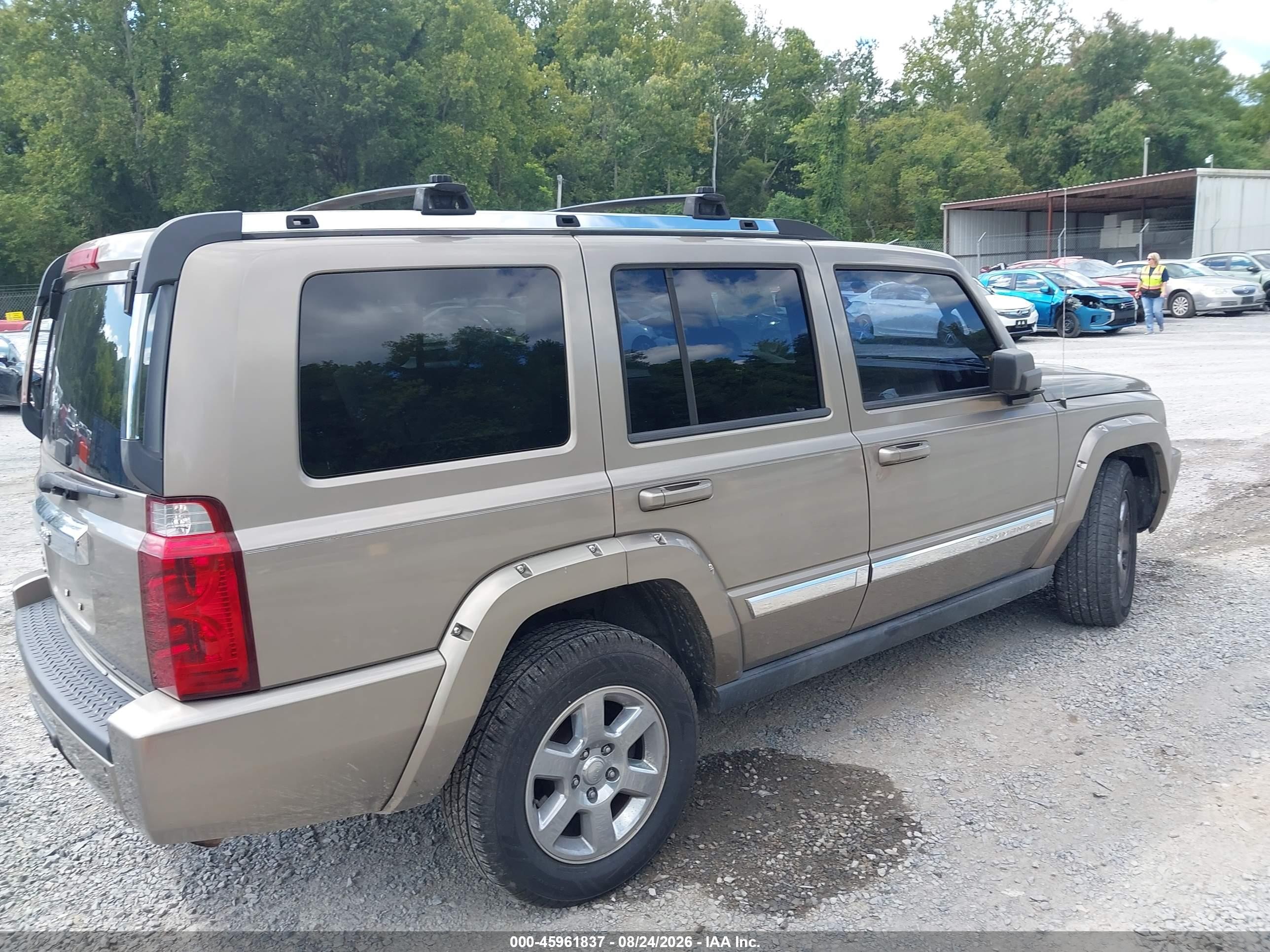 2006 Jeep Commander Limited Champagne vin: 1J8HG58NX6C192507