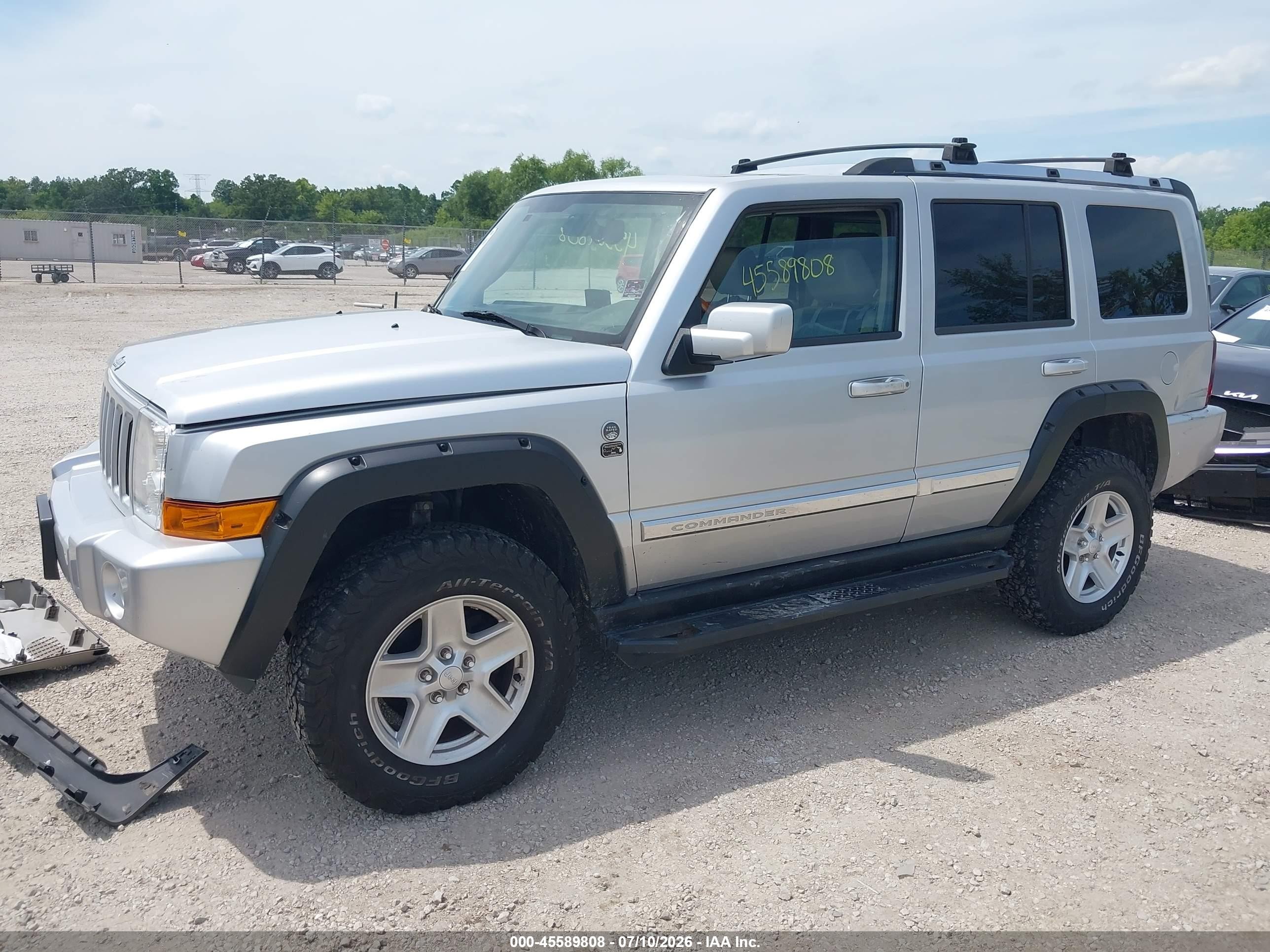 2007 Jeep Commander Overland Silver vin: 1J8HG68217C570324