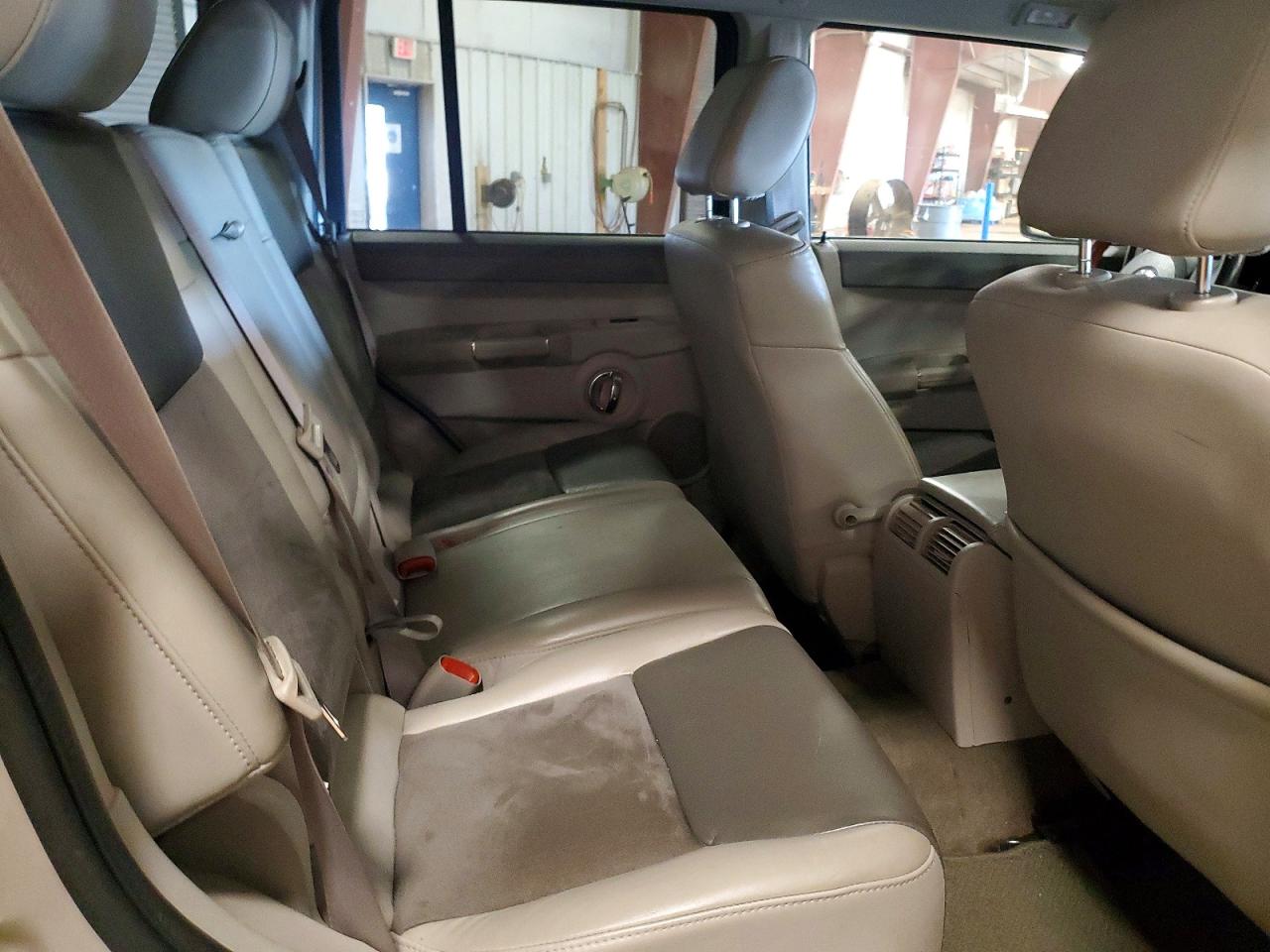 2007 Jeep Commander Overland Beige vin: 1J8HG68267C633191
