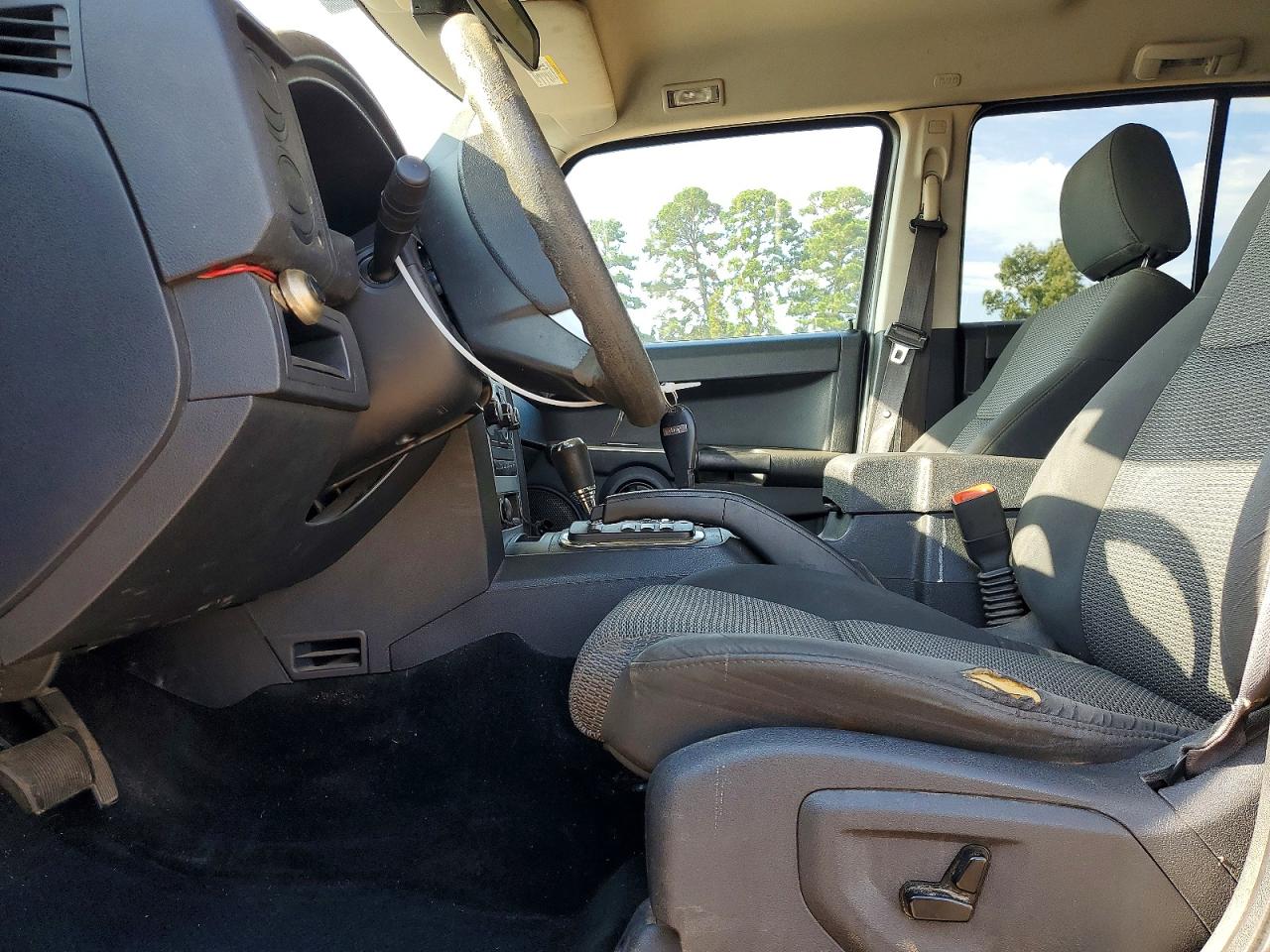 2008 Jeep Commander Sport Gray vin: 1J8HH48K18C125682