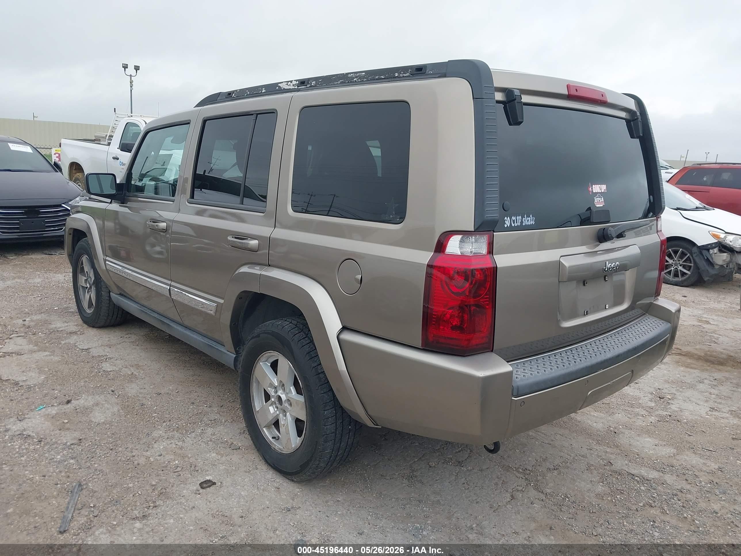 2006 Jeep Commander   Tan vin: 1J8HH48K46C291997