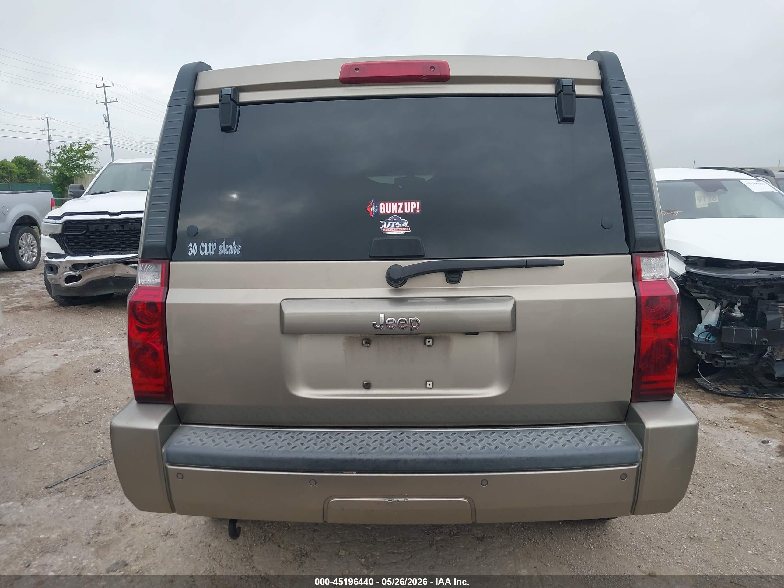 2006 Jeep Commander   Tan vin: 1J8HH48K46C291997