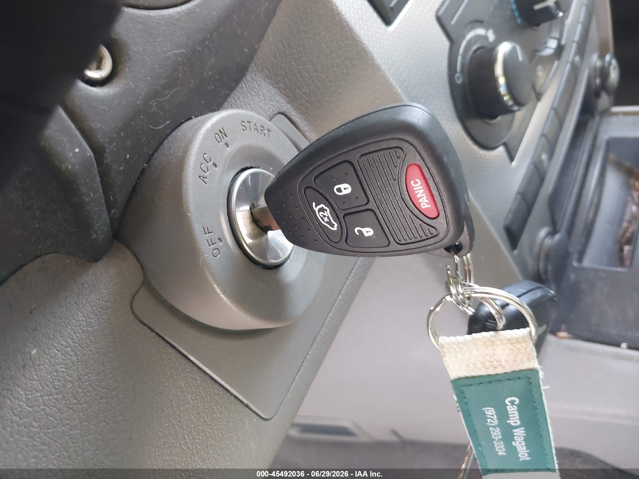 2007 Jeep Commander Sport Белый vin: 1J8HH48K57C630431