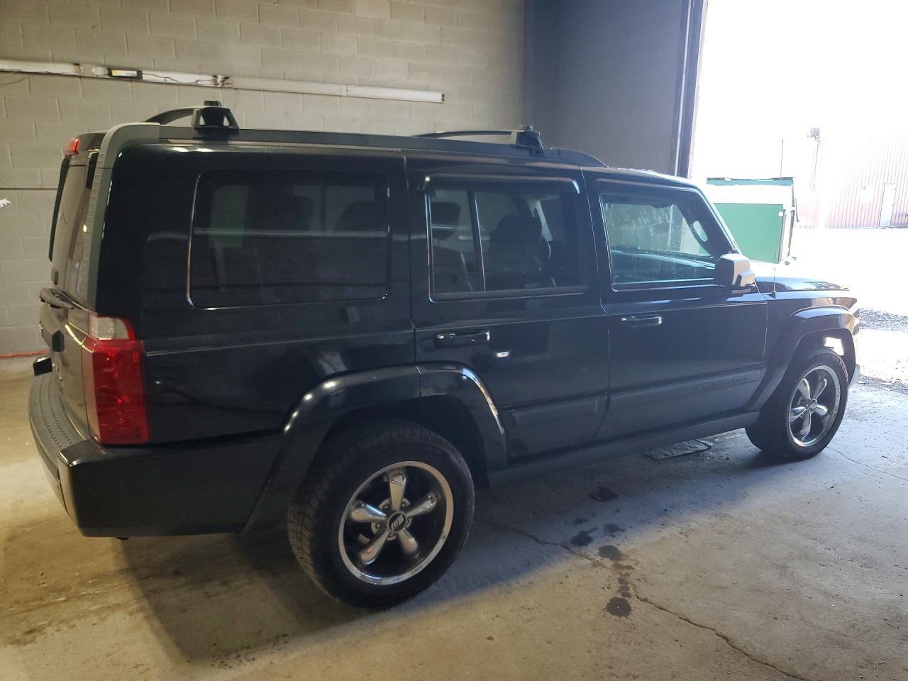 2008 Jeep Commander Sport Black vin: 1J8HH48K88C112041