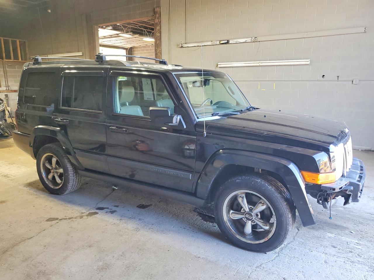 2008 Jeep Commander Sport Black vin: 1J8HH48K88C112041
