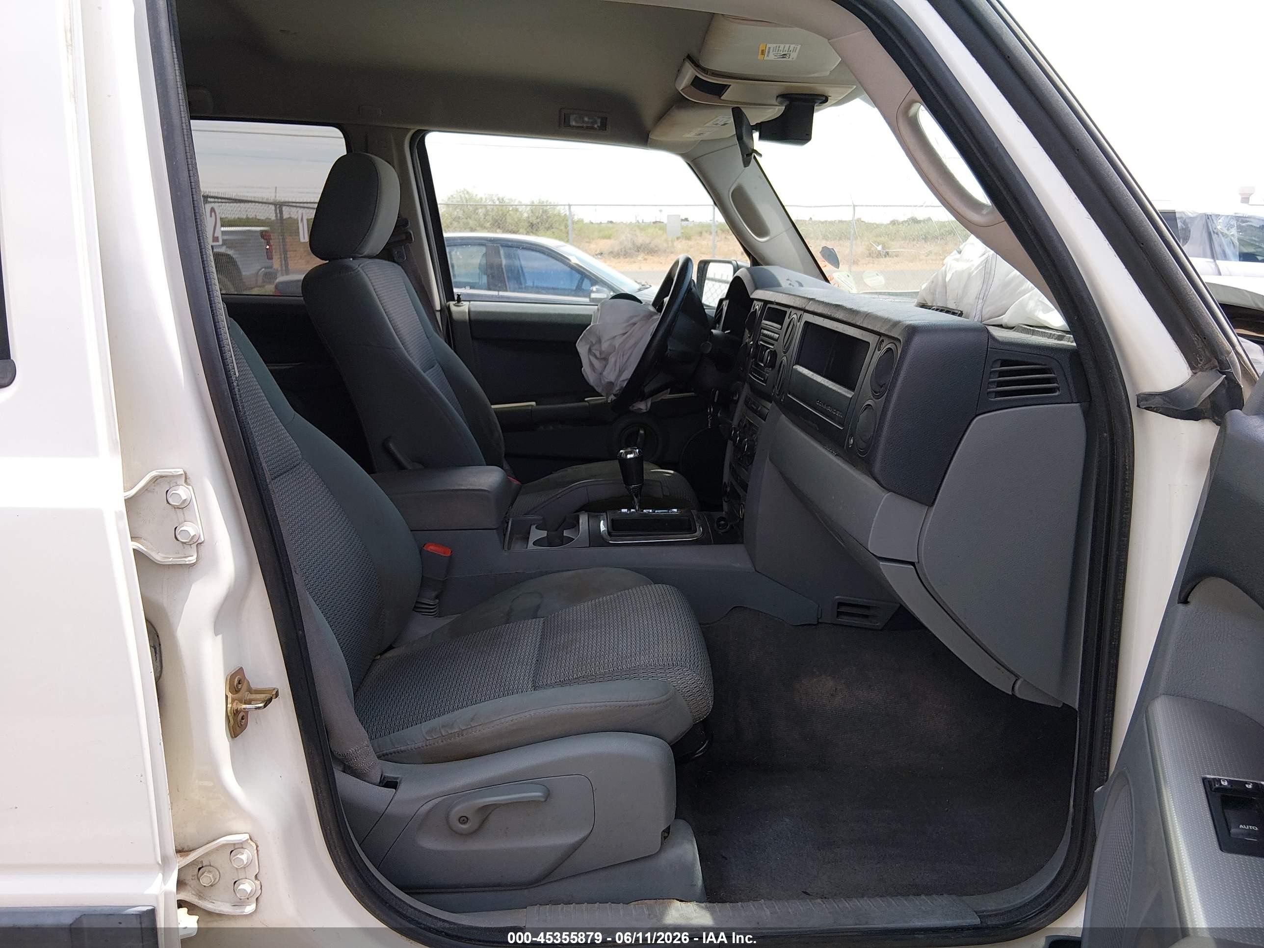 2007 Jeep Commander Sport White vin: 1J8HH48K97C655221