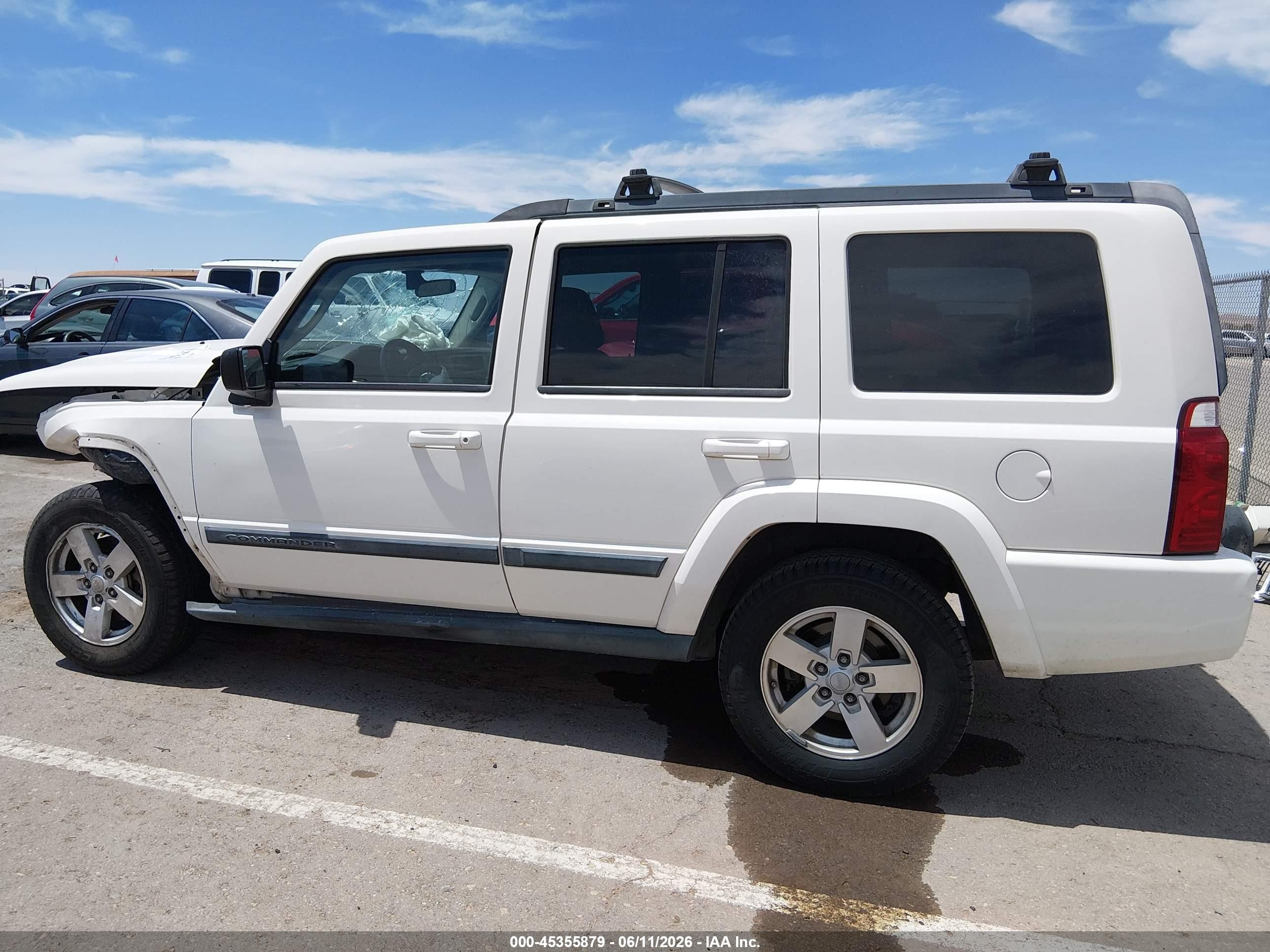 2007 Jeep Commander Sport White vin: 1J8HH48K97C655221