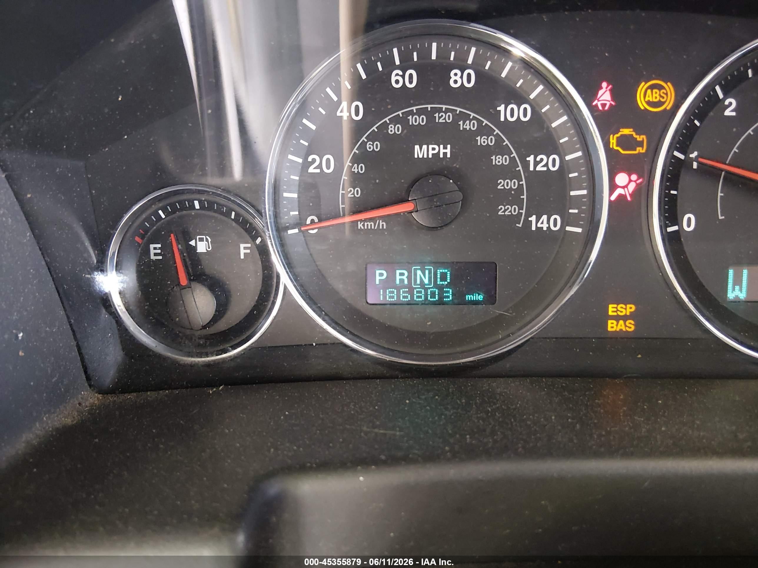 2007 Jeep Commander Sport White vin: 1J8HH48K97C655221