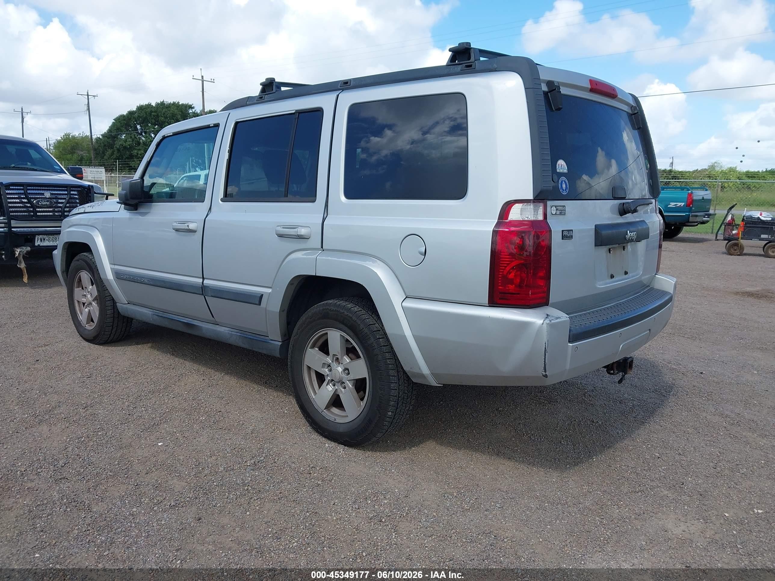 2007 Jeep Commander Sport Silver vin: 1J8HH48KX7C587415