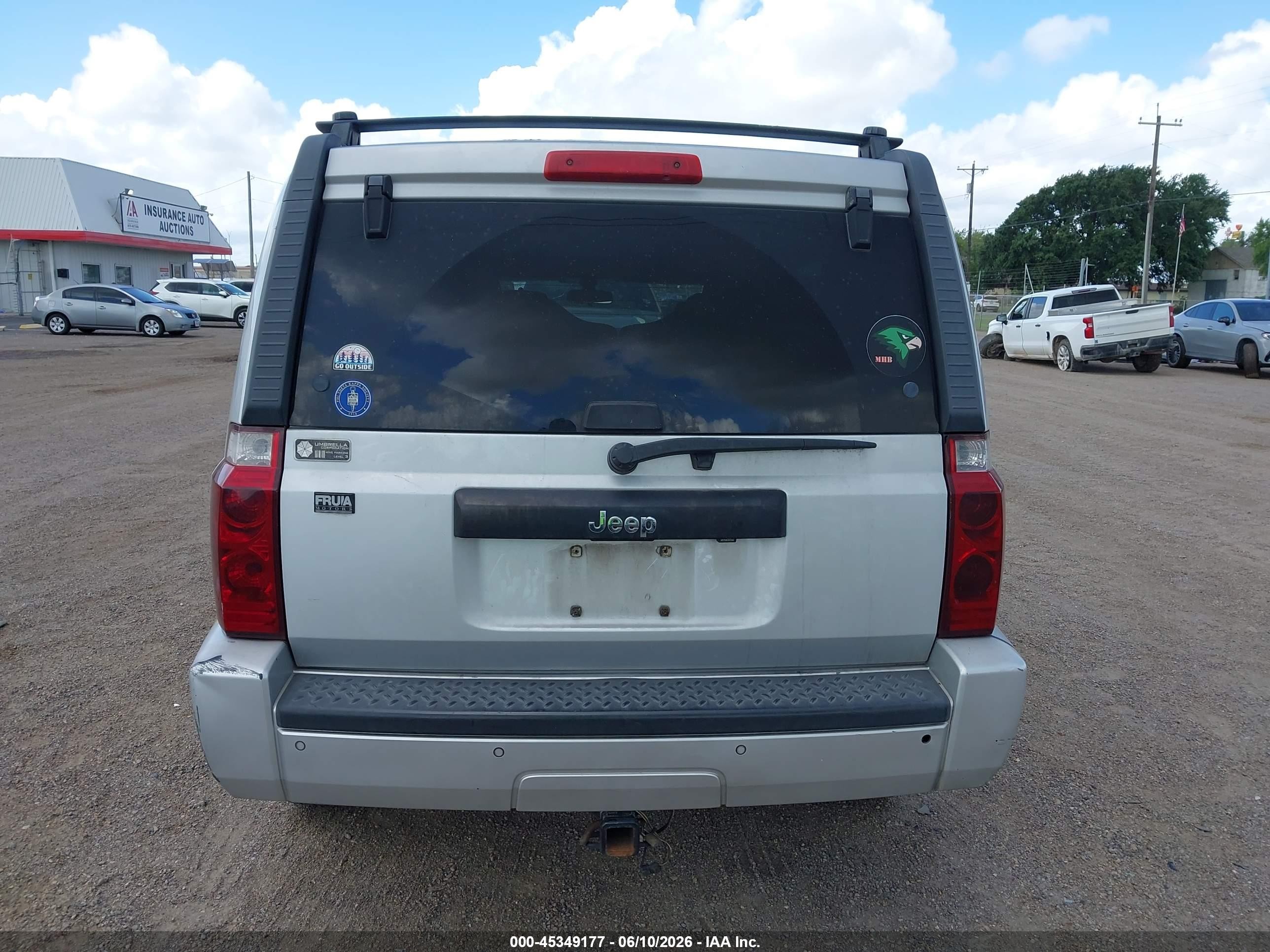 2007 Jeep Commander Sport Silver vin: 1J8HH48KX7C587415