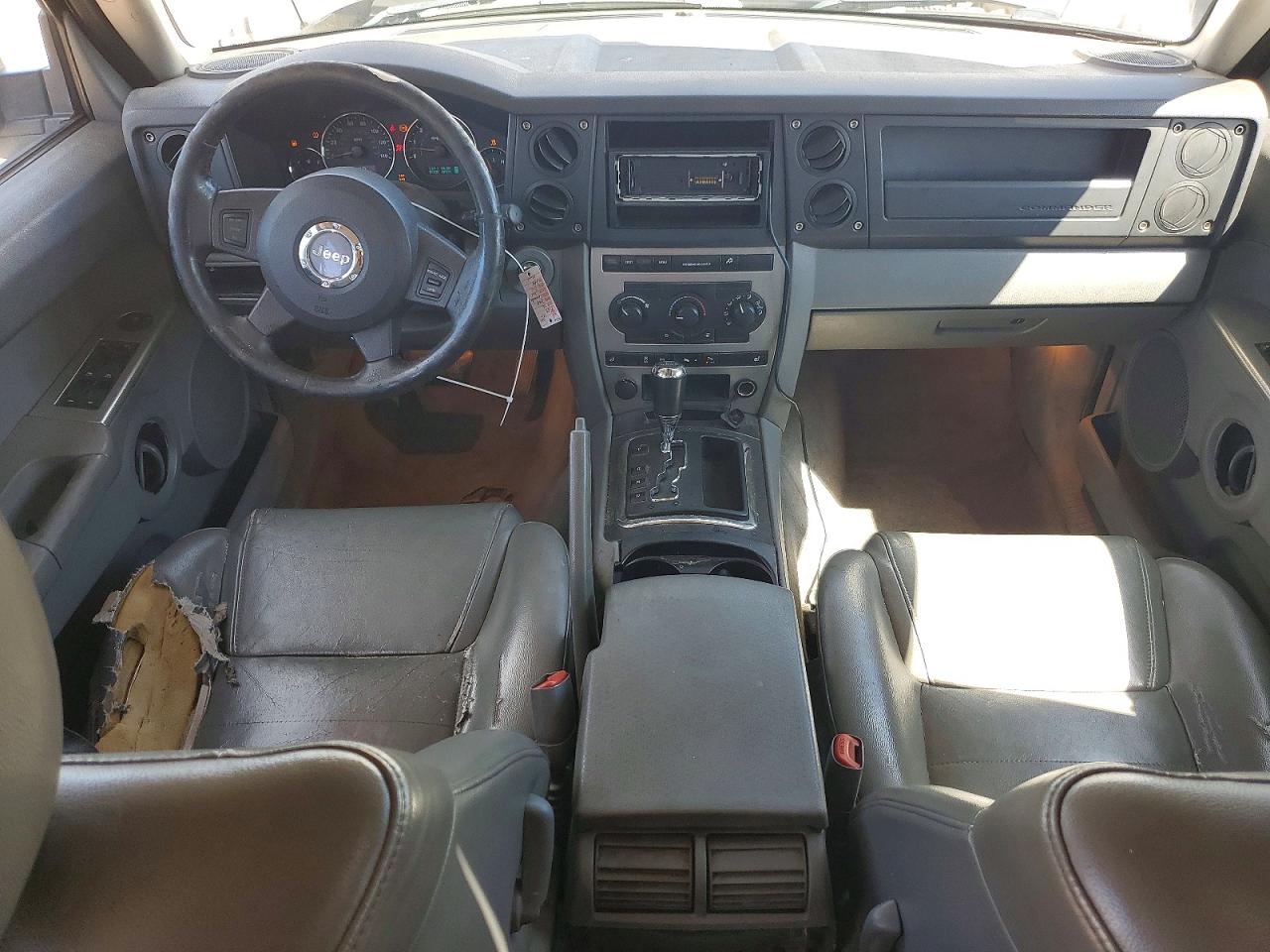 2006 Jeep Commander Серебряный vin: 1J8HH48N06C133103