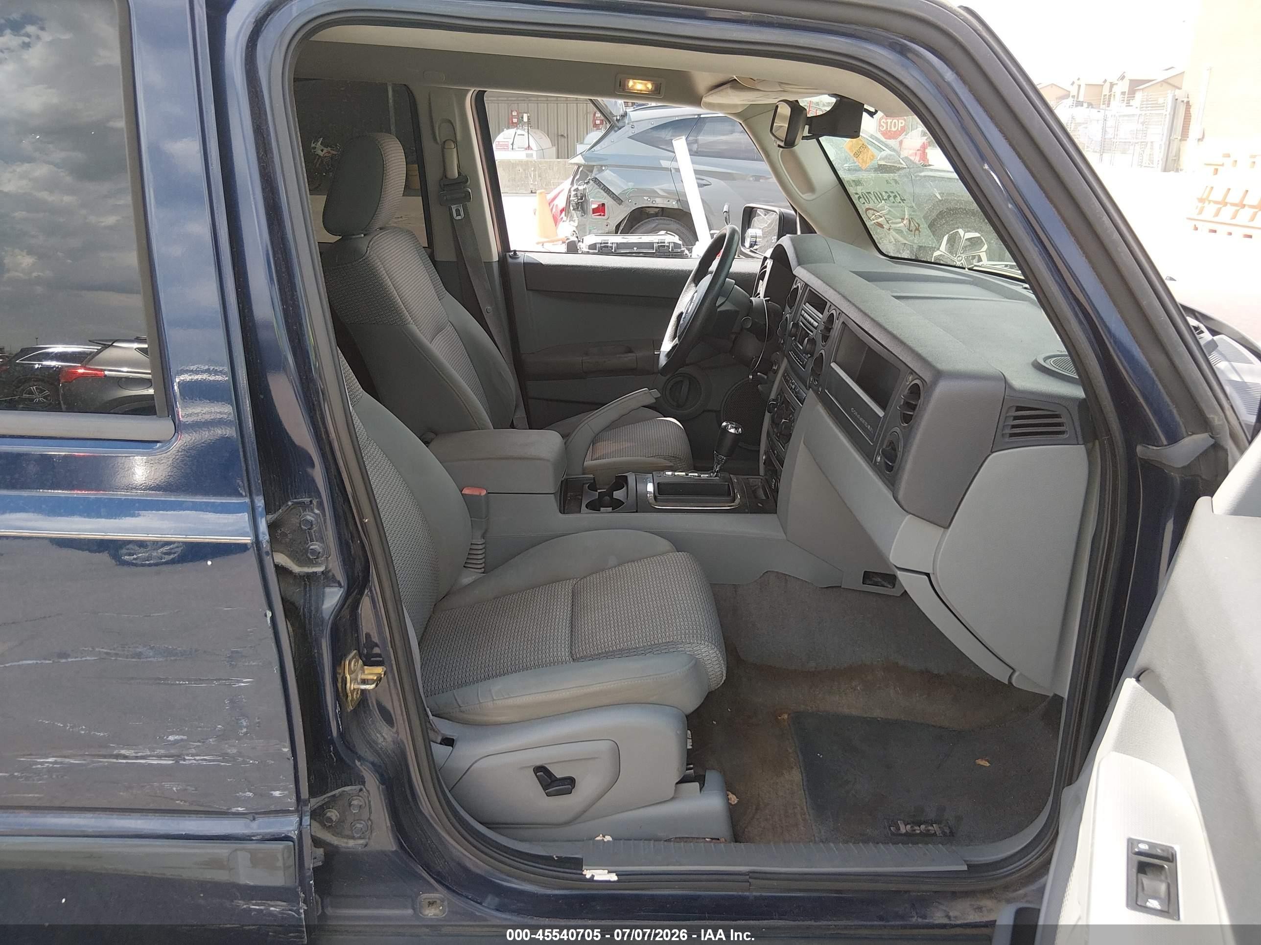 2006 Jeep Commander   Blue vin: 1J8HH48N36C215553