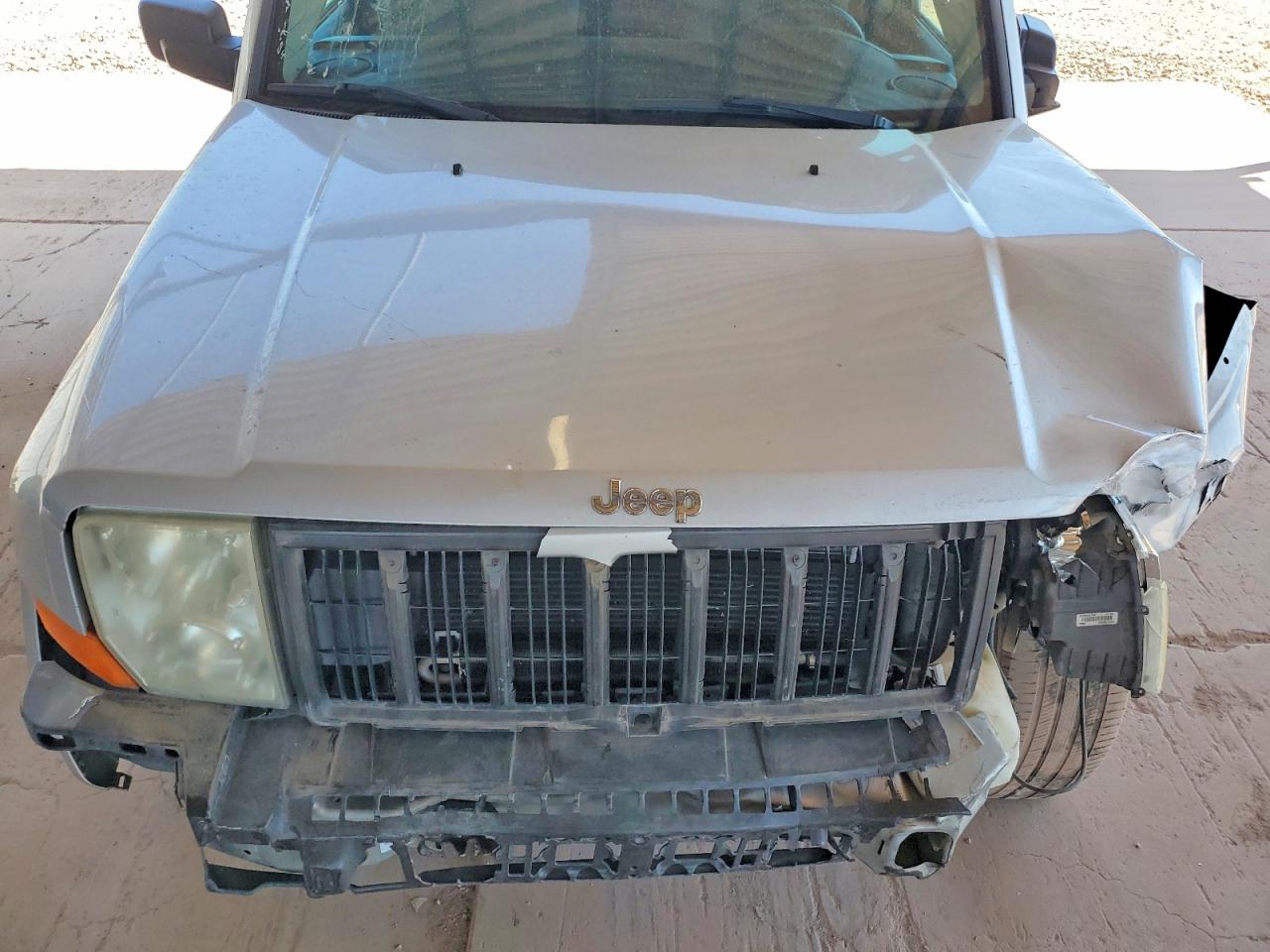 2006 Jeep Commander Silver vin: 1J8HH48N76C340832
