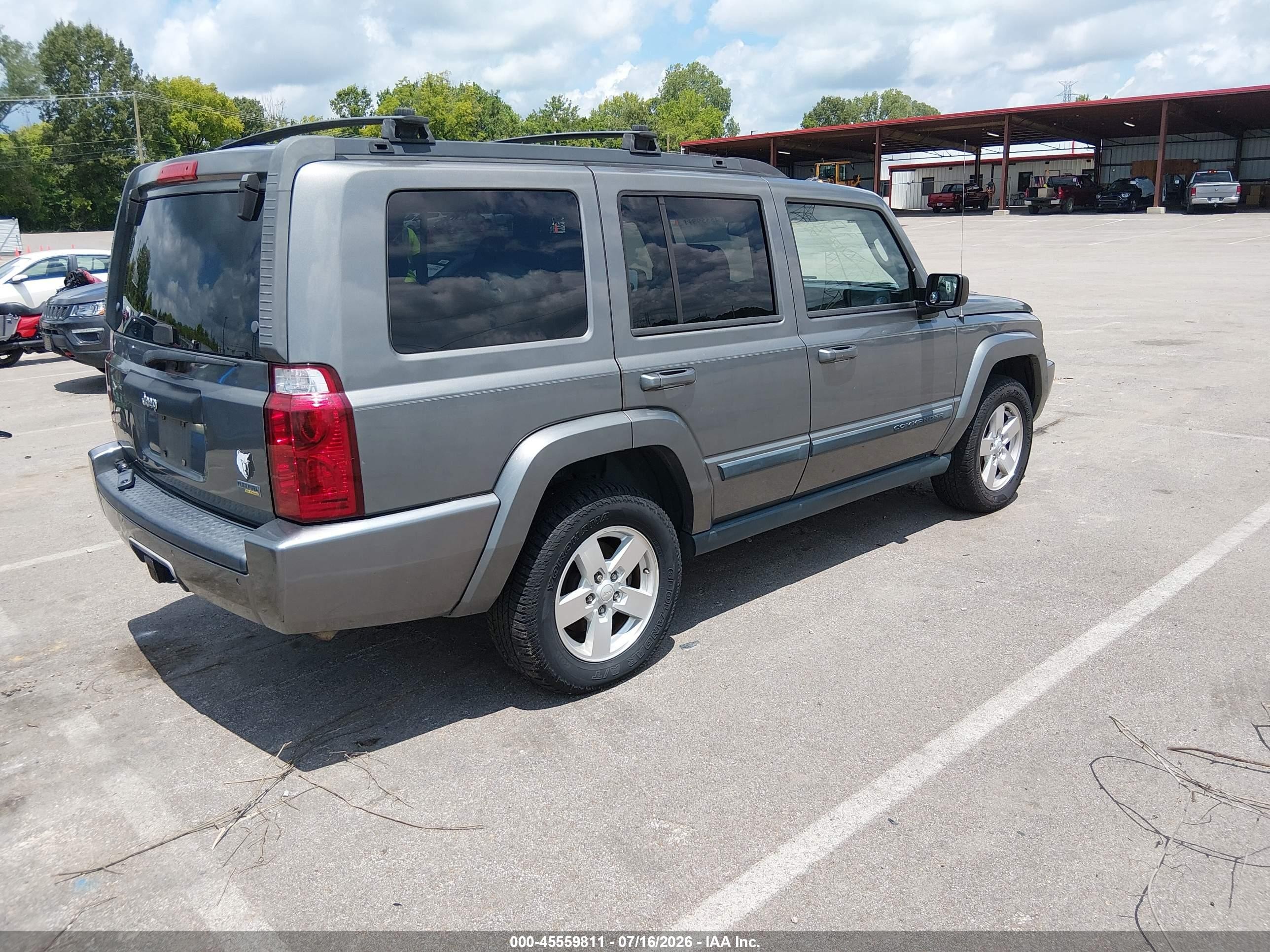 2007 Jeep Commander Sport Brown vin: 1J8HH48P17C680982