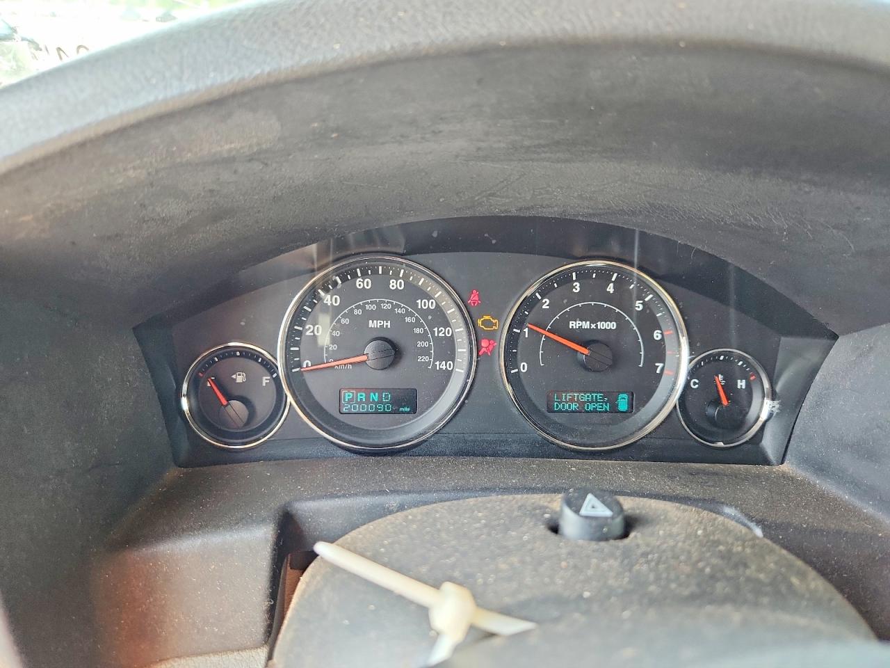 2007 Jeep Commander Limited Белый vin: 1J8HH58277C550697