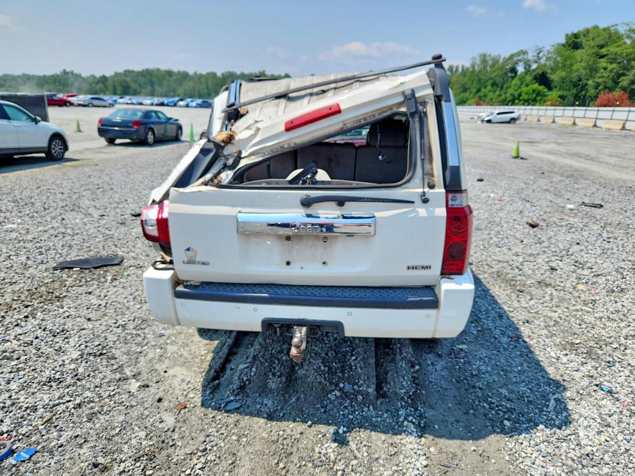 2007 Jeep Commander Limited Белый vin: 1J8HH58277C550697