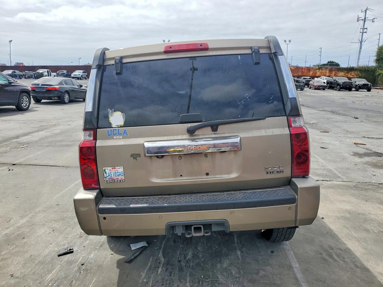 2006 Jeep Commander Limited Tan vin: 1J8HH58296C324482