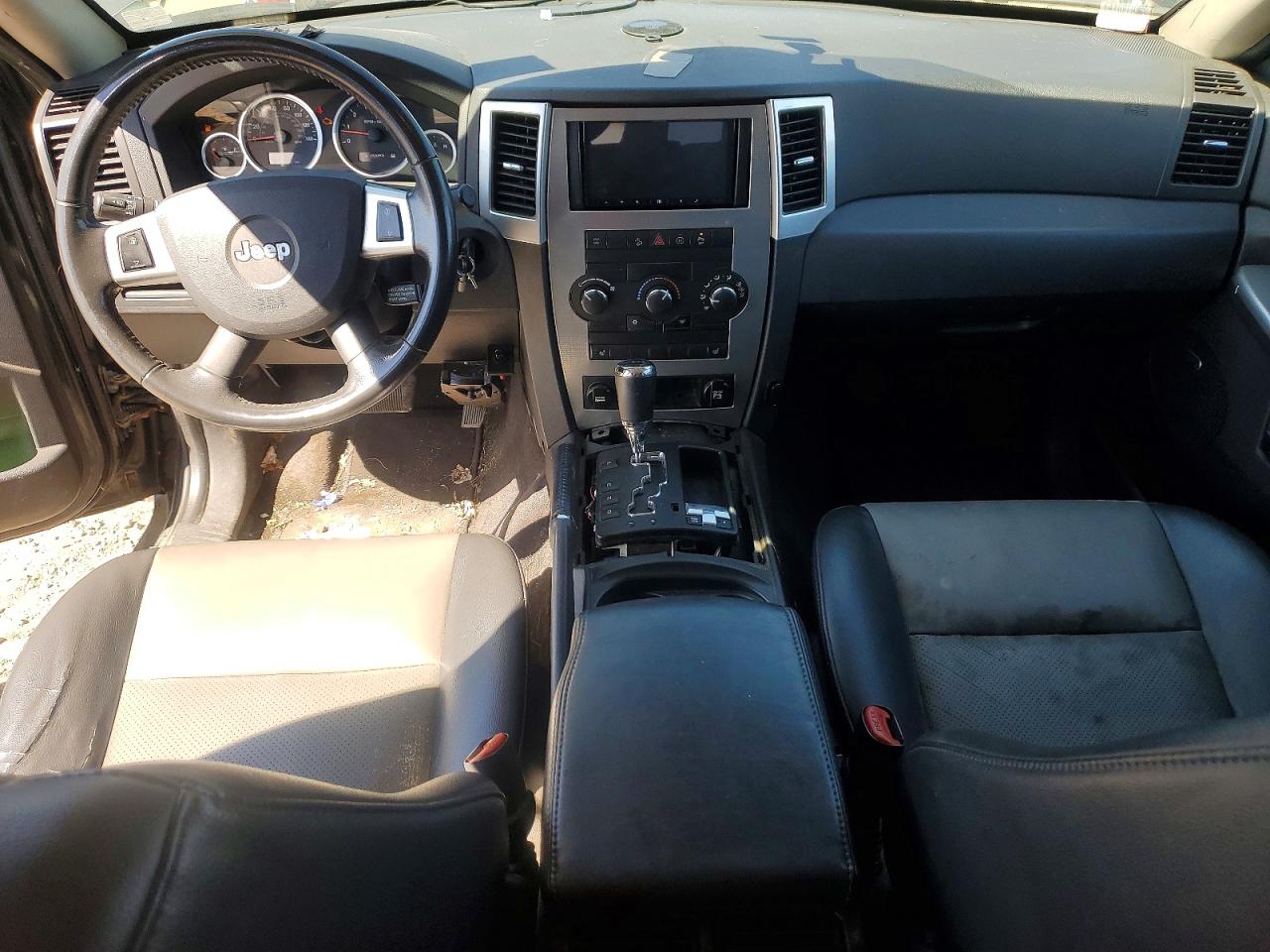 2008 Jeep Grand Cherokee Laredo Black vin: 1J8HR48M58C518745