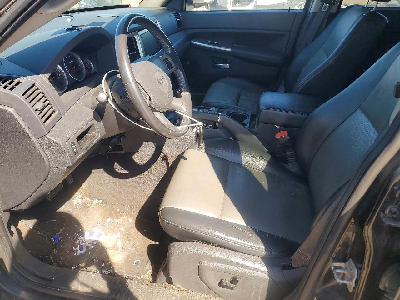 2008 Jeep Grand Cherokee Laredo Black vin: 1J8HR48M58C518745