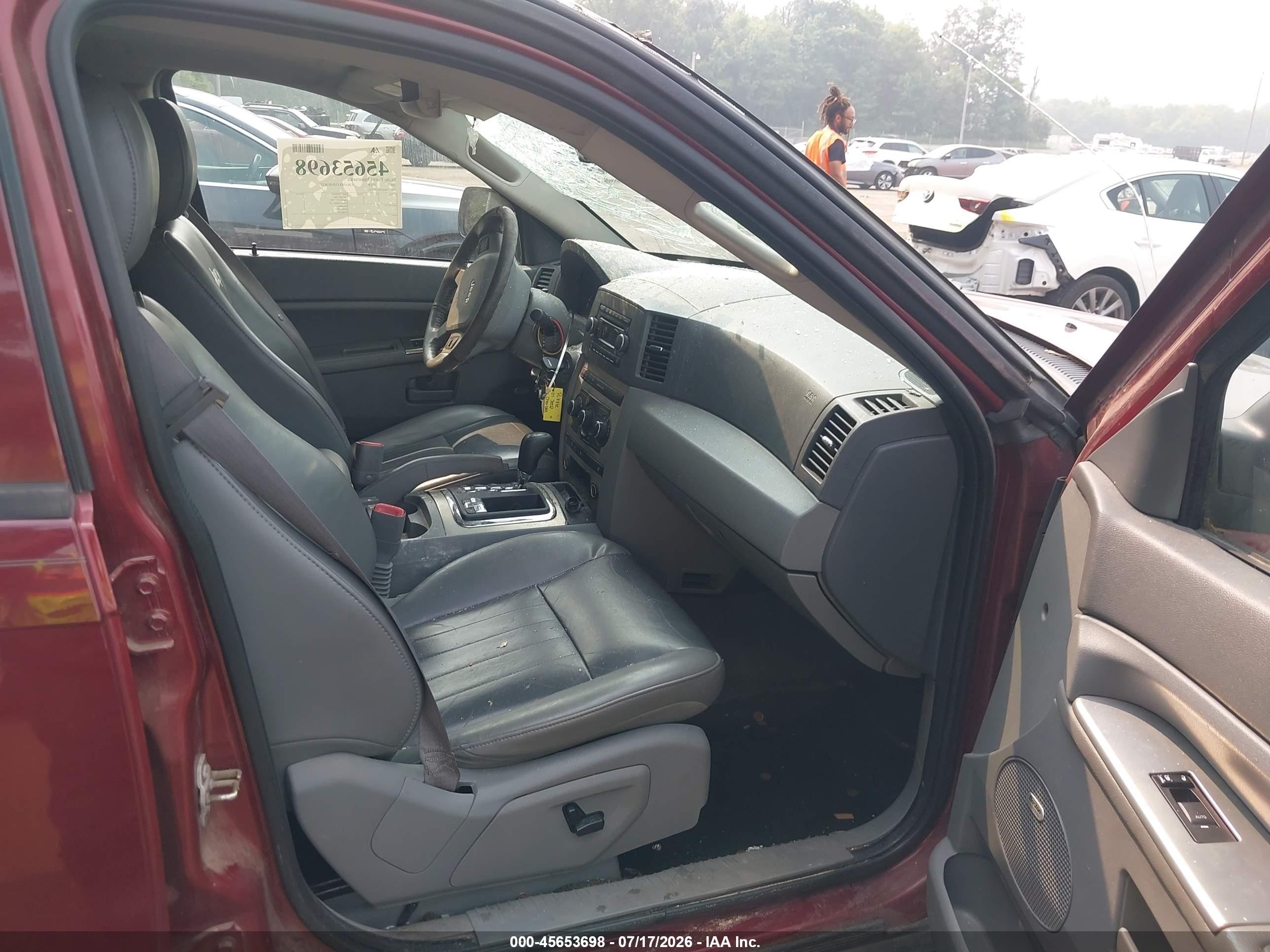 2007 Jeep Grand Cherokee Laredo Бордовый vin: 1J8HR48N17C525330