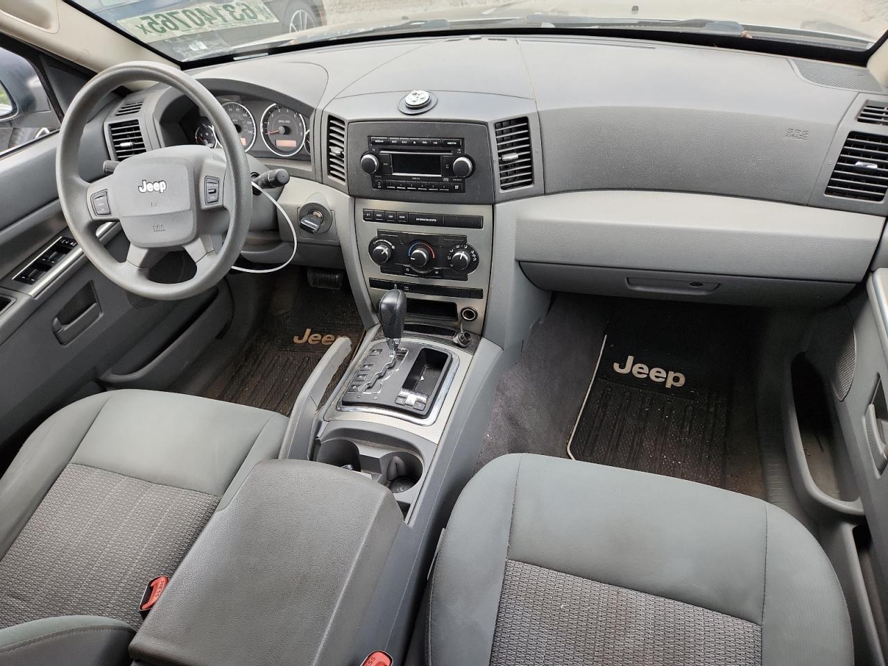 2007 Jeep Grand Cherokee Laredo Серый vin: 1J8HR48N17C565889