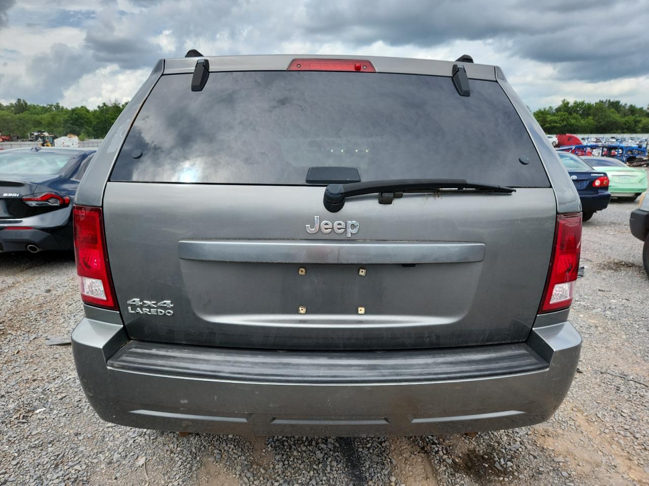 2007 Jeep Grand Cherokee Laredo Серый vin: 1J8HR48N17C565889