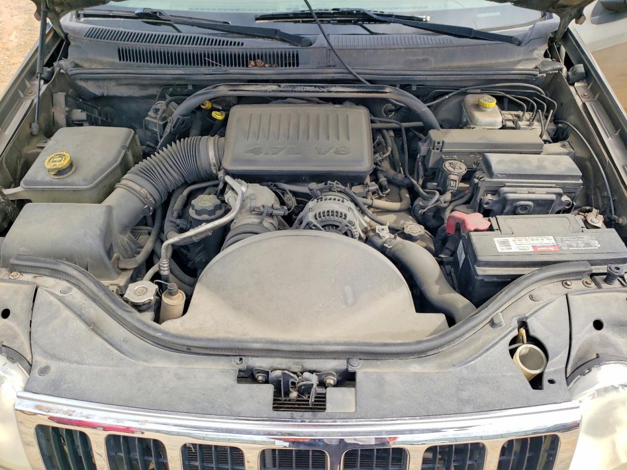 2005 Jeep Grand Cherokee Laredo Tan vin: 1J8HR48N45C690690
