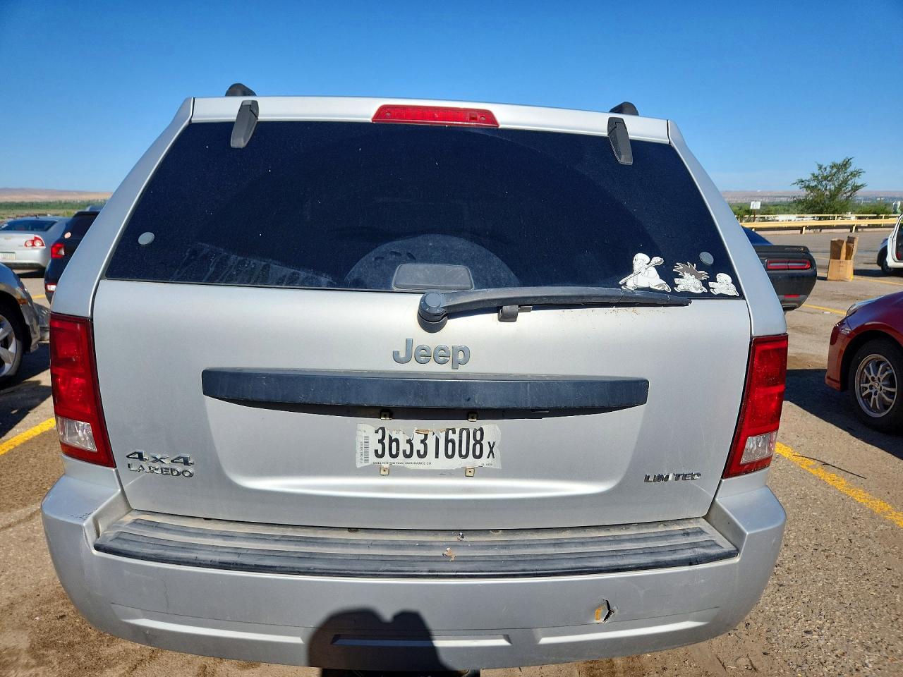 2007 Jeep Grand Cherokee Laredo Silver vin: 1J8HR48N47C588258