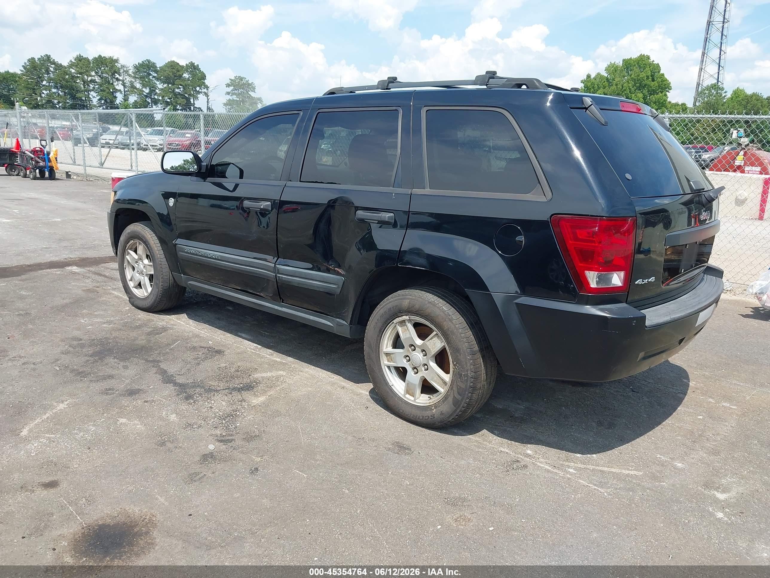 2005 Jeep Grand Cherokee Laredo Black vin: 1J8HR48N55C704631