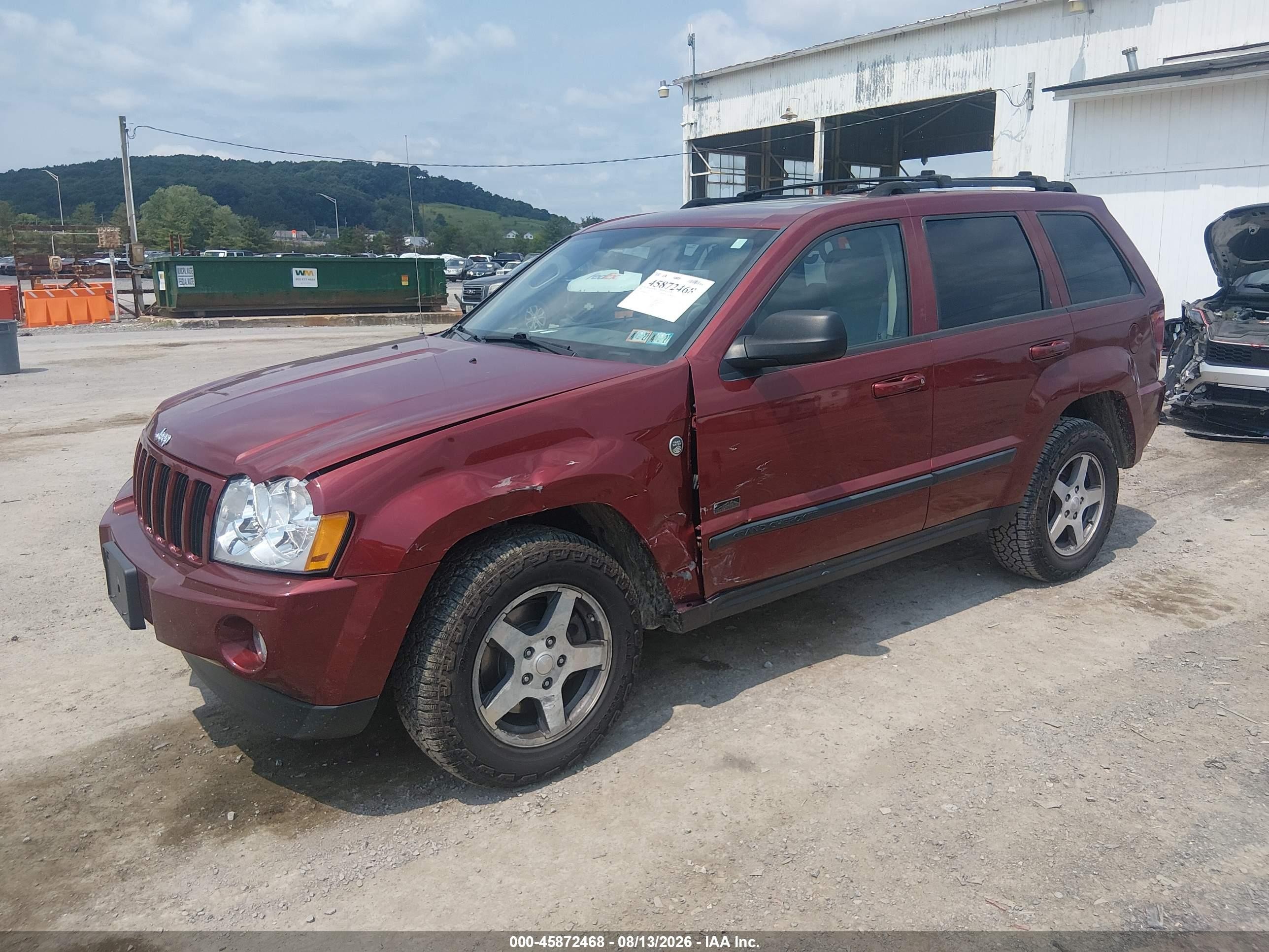 2007 Jeep Grand Cherokee Laredo Red vin: 1J8HR48N87C651765