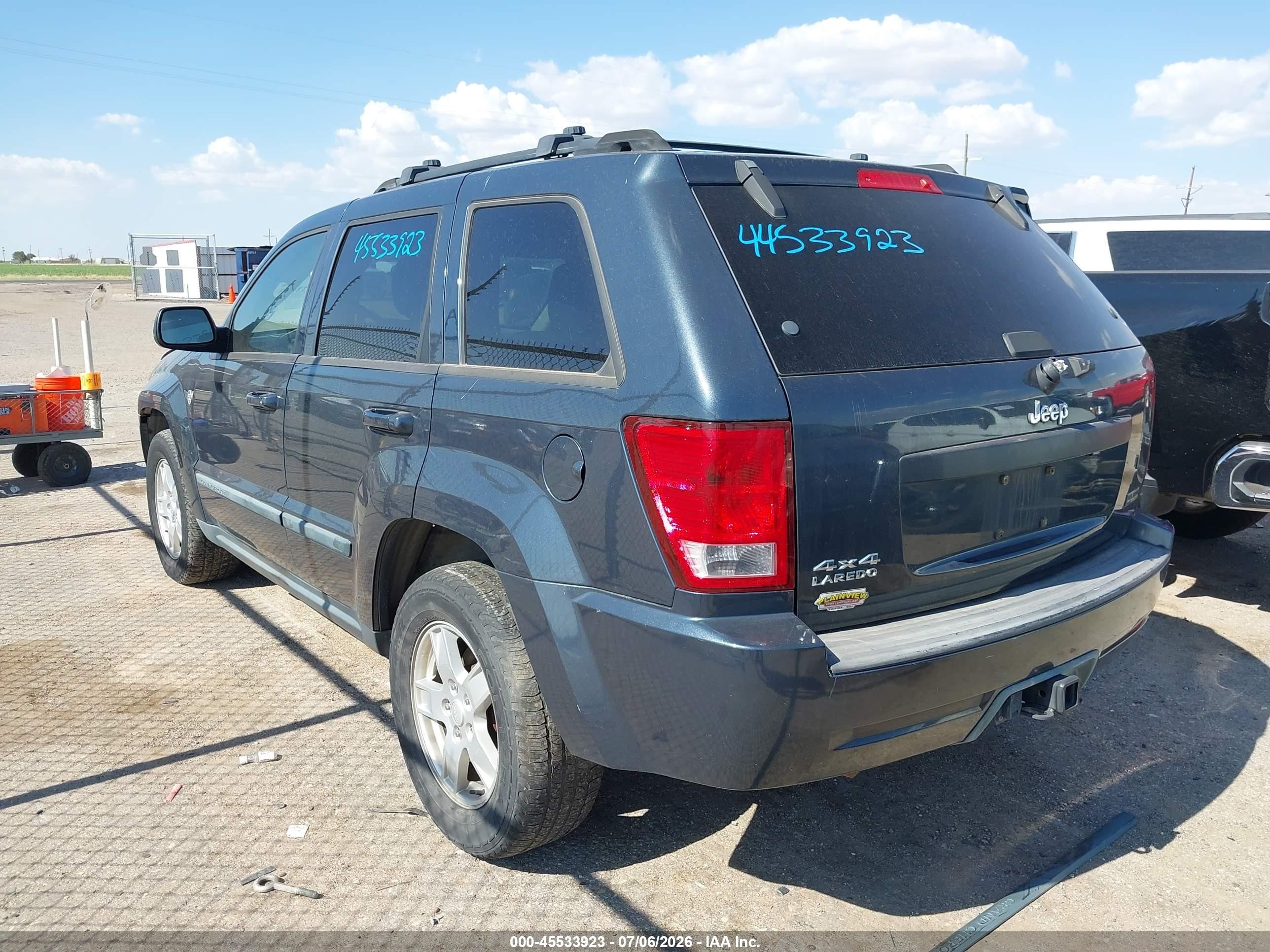 2007 Jeep Grand Cherokee Laredo Gray vin: 1J8HR48P37C645342