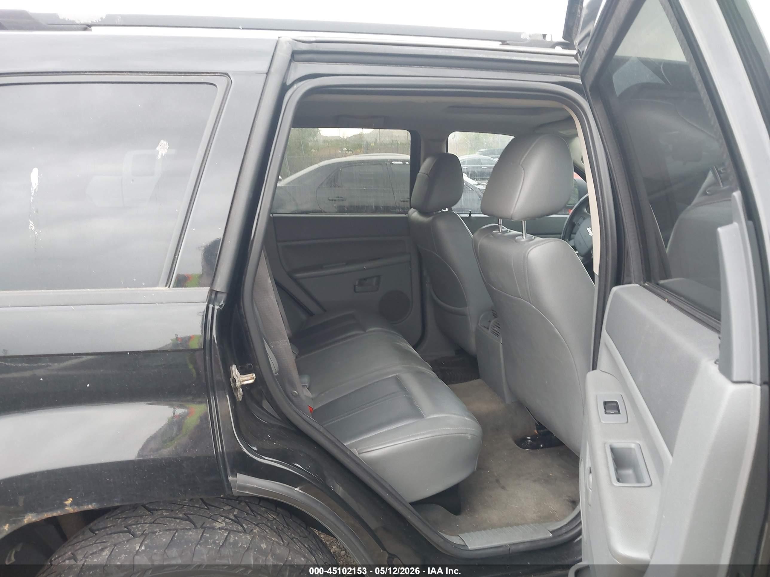 2007 Jeep Grand Cherokee Laredo Black vin: 1J8HR48P57C634584