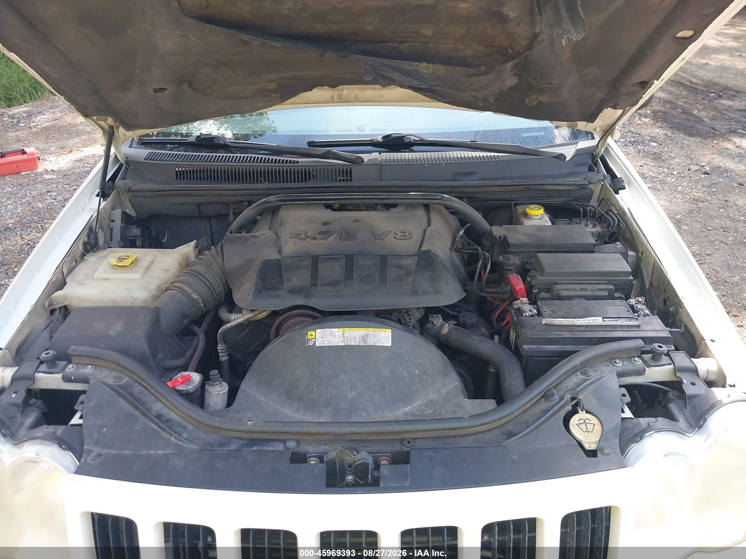 2009 Jeep Grand Cherokee Laredo Белый vin: 1J8HR48P89C545675