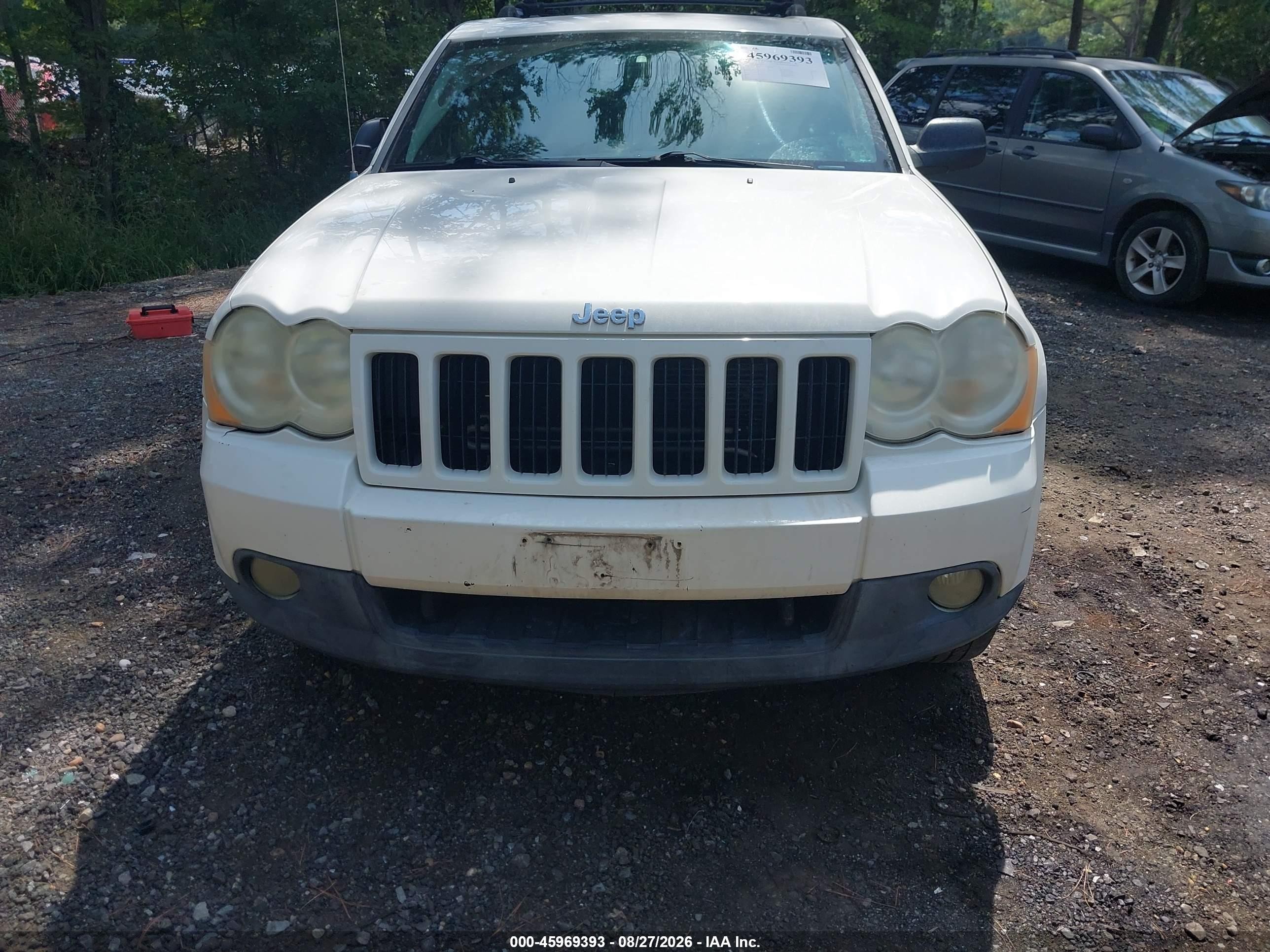 2009 Jeep Grand Cherokee Laredo Белый vin: 1J8HR48P89C545675