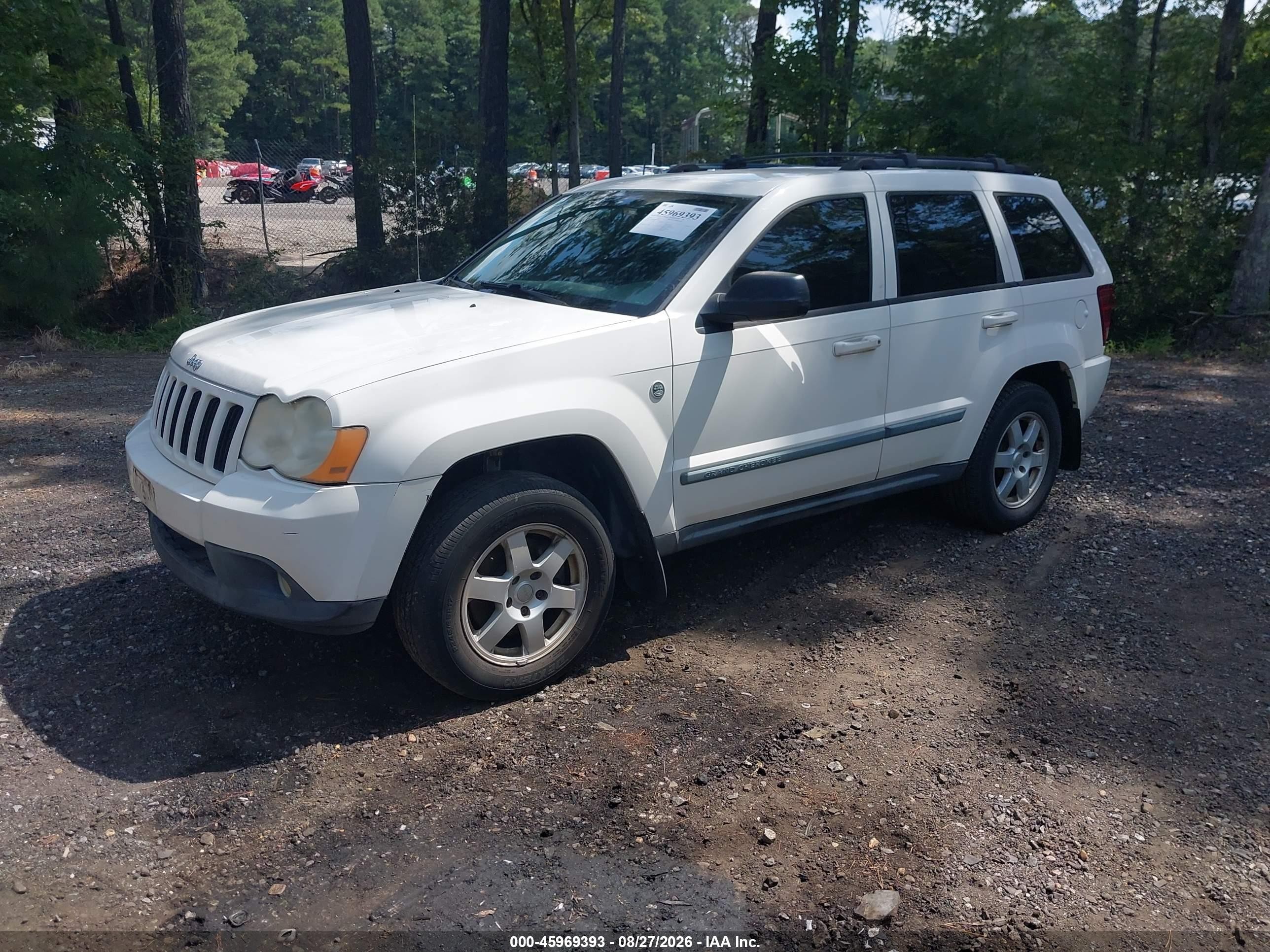 2009 Jeep Grand Cherokee Laredo Белый vin: 1J8HR48P89C545675