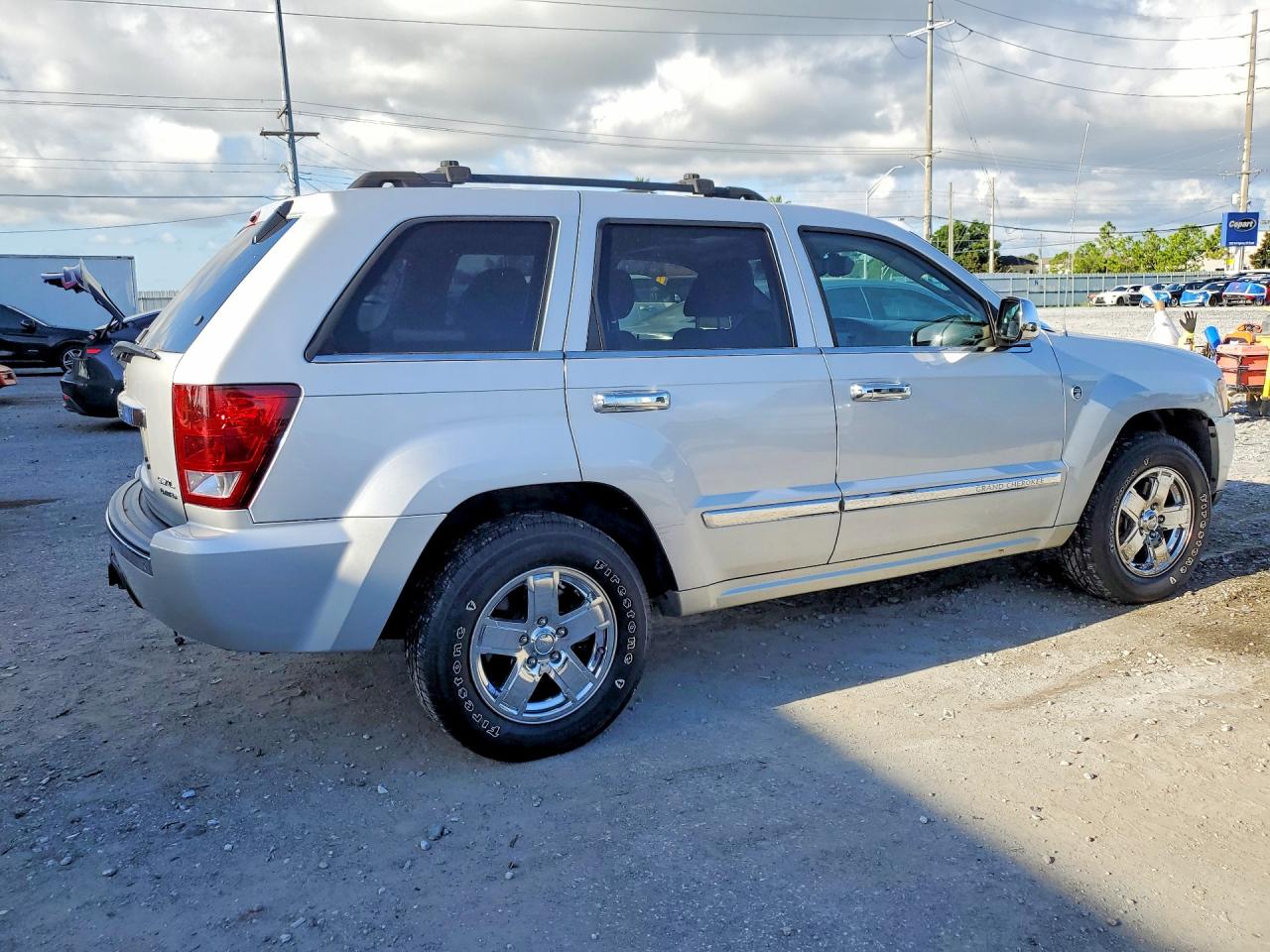 2005 Jeep Grand Cherokee Limited Silver vin: 1J8HR58215C512439