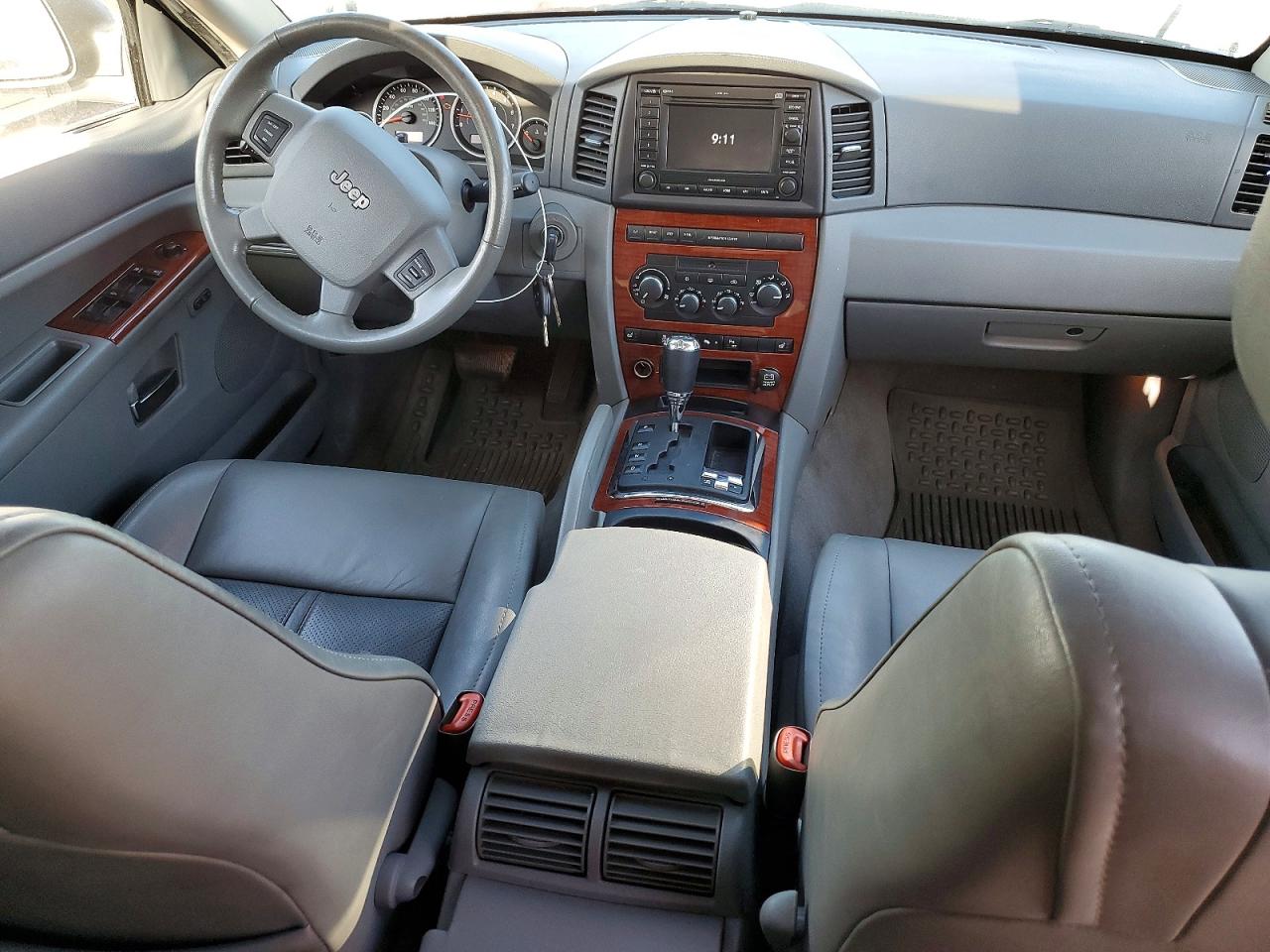 2005 Jeep Grand Cherokee Limited Silver vin: 1J8HR58215C512439