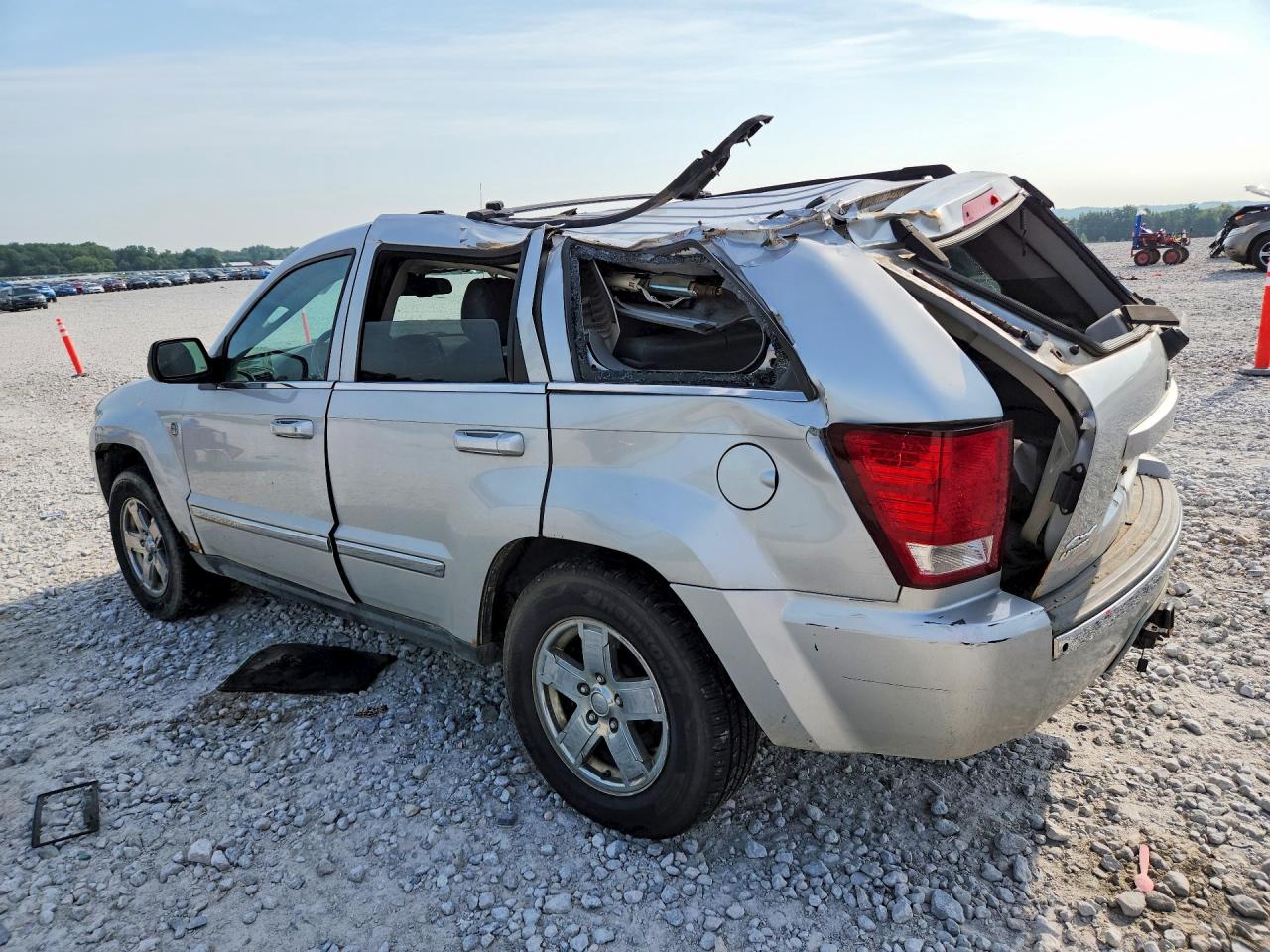 2007 Jeep Grand Cherokee Limited Серебряный vin: 1J8HR58217C634768