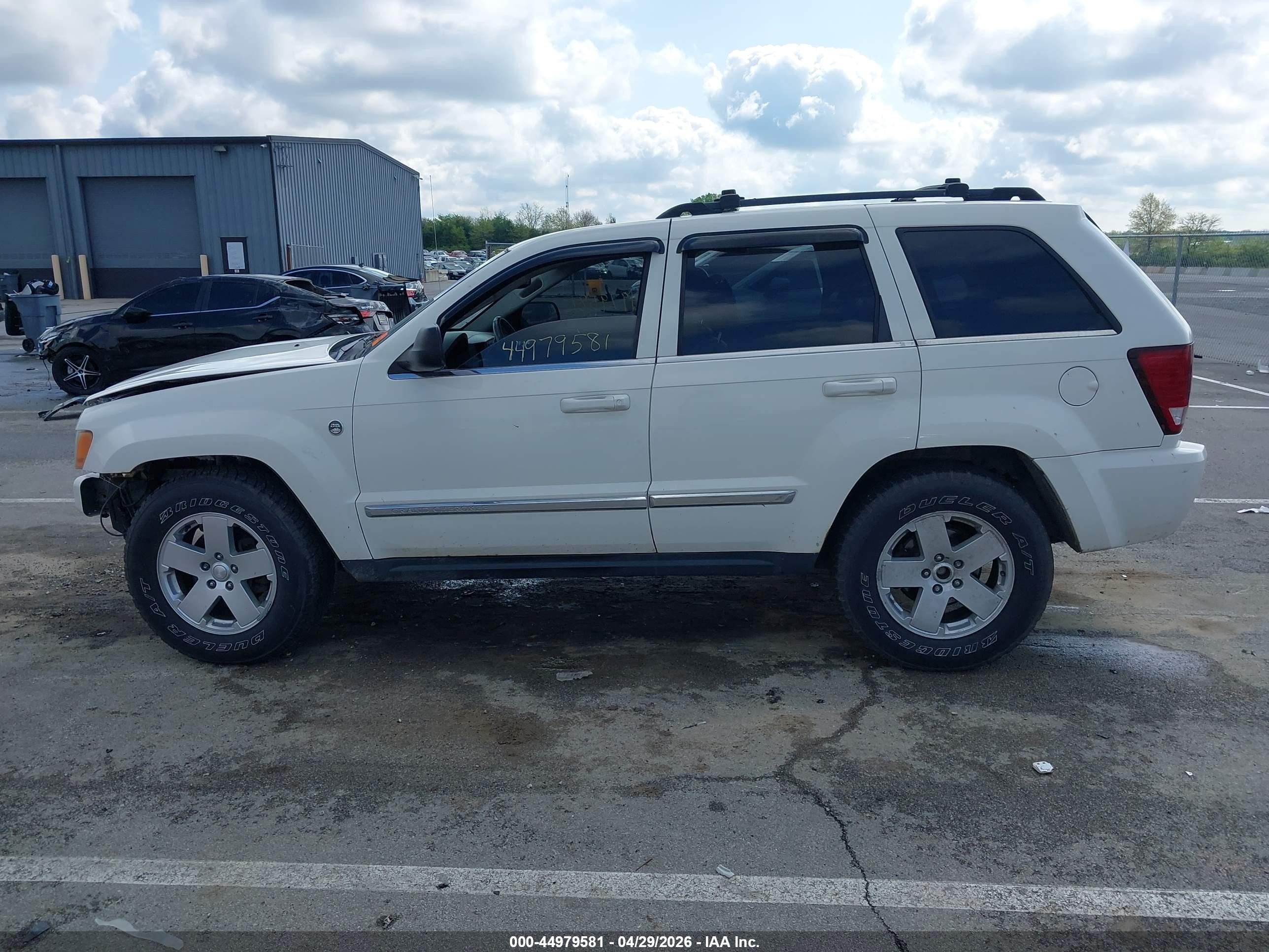 2007 Jeep Grand Cherokee Limited White vin: 1J8HR58227C503221