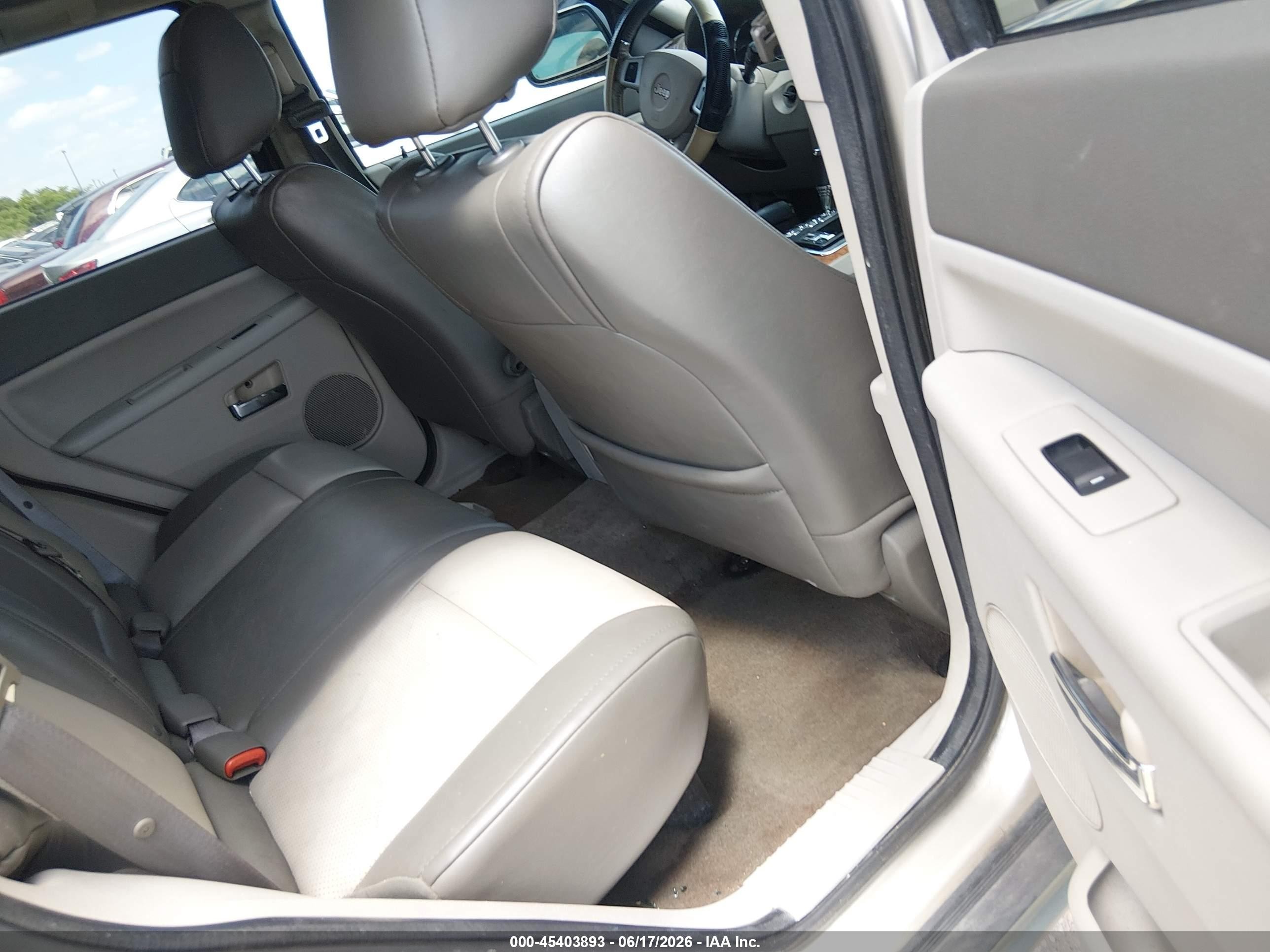 2008 Jeep Grand Cherokee Limited Champagne vin: 1J8HR58238C117764