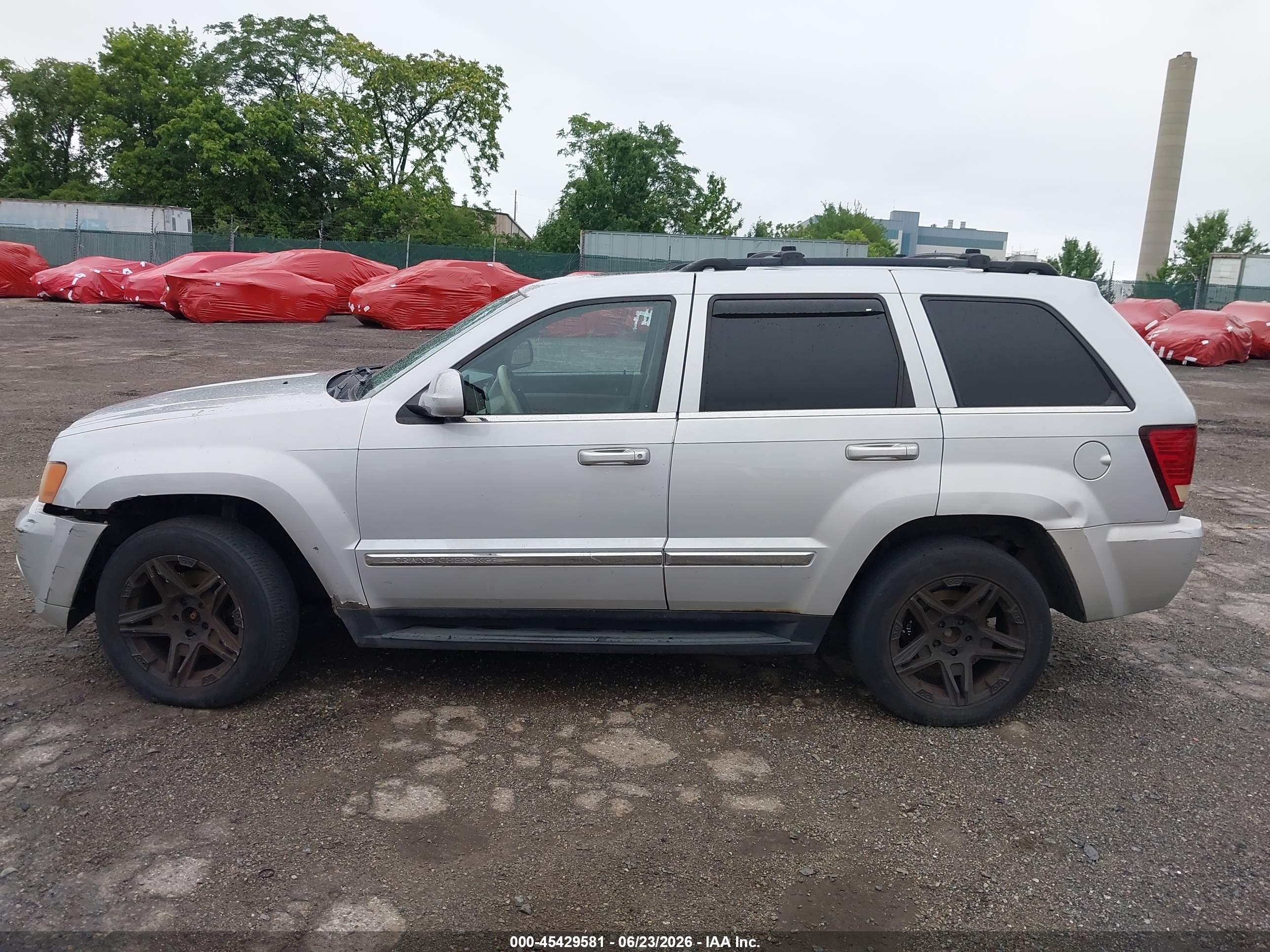 2008 Jeep Grand Cherokee Limited Silver vin: 1J8HR58248C243714