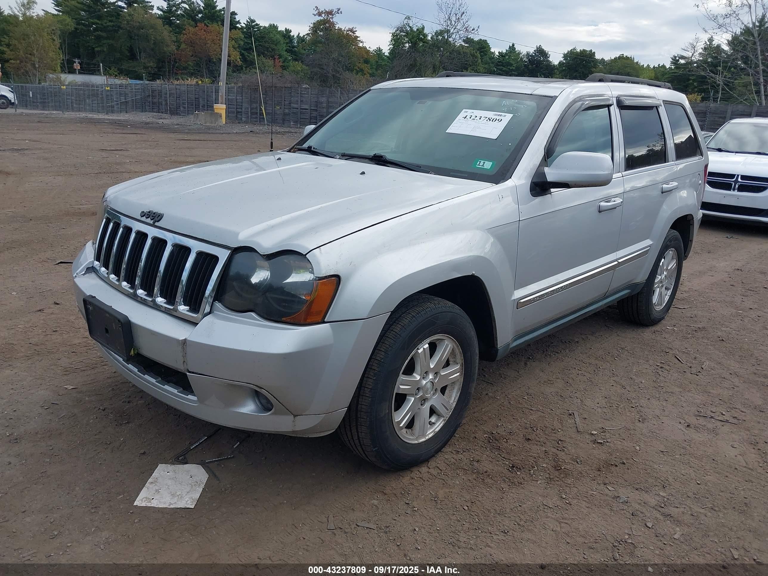2008 Jeep Grand Cherokee Limited Silver vin: 1J8HR58298C243594
