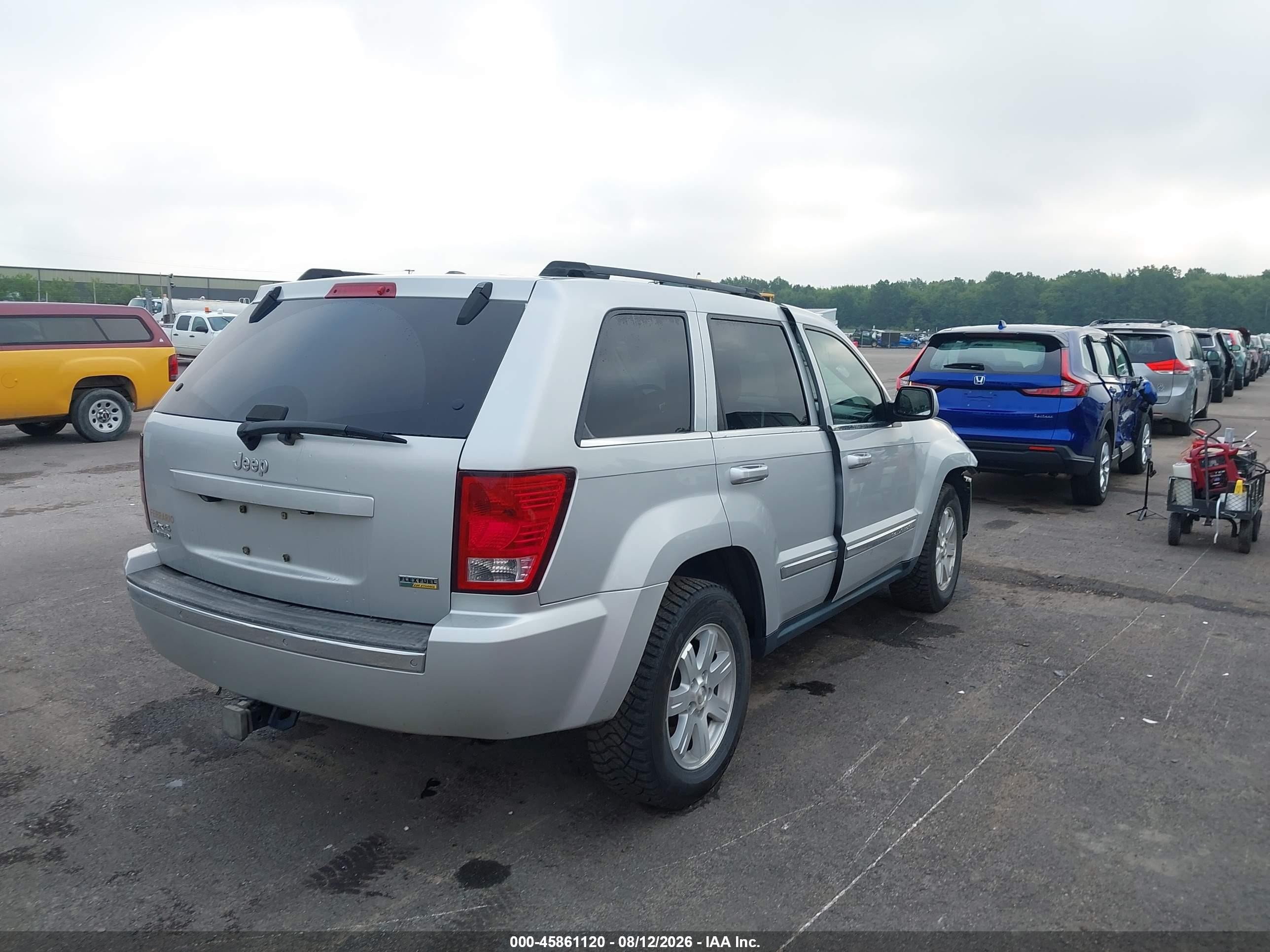 2008 Jeep Grand Cherokee Limited Silver vin: 1J8HR58N08C151672