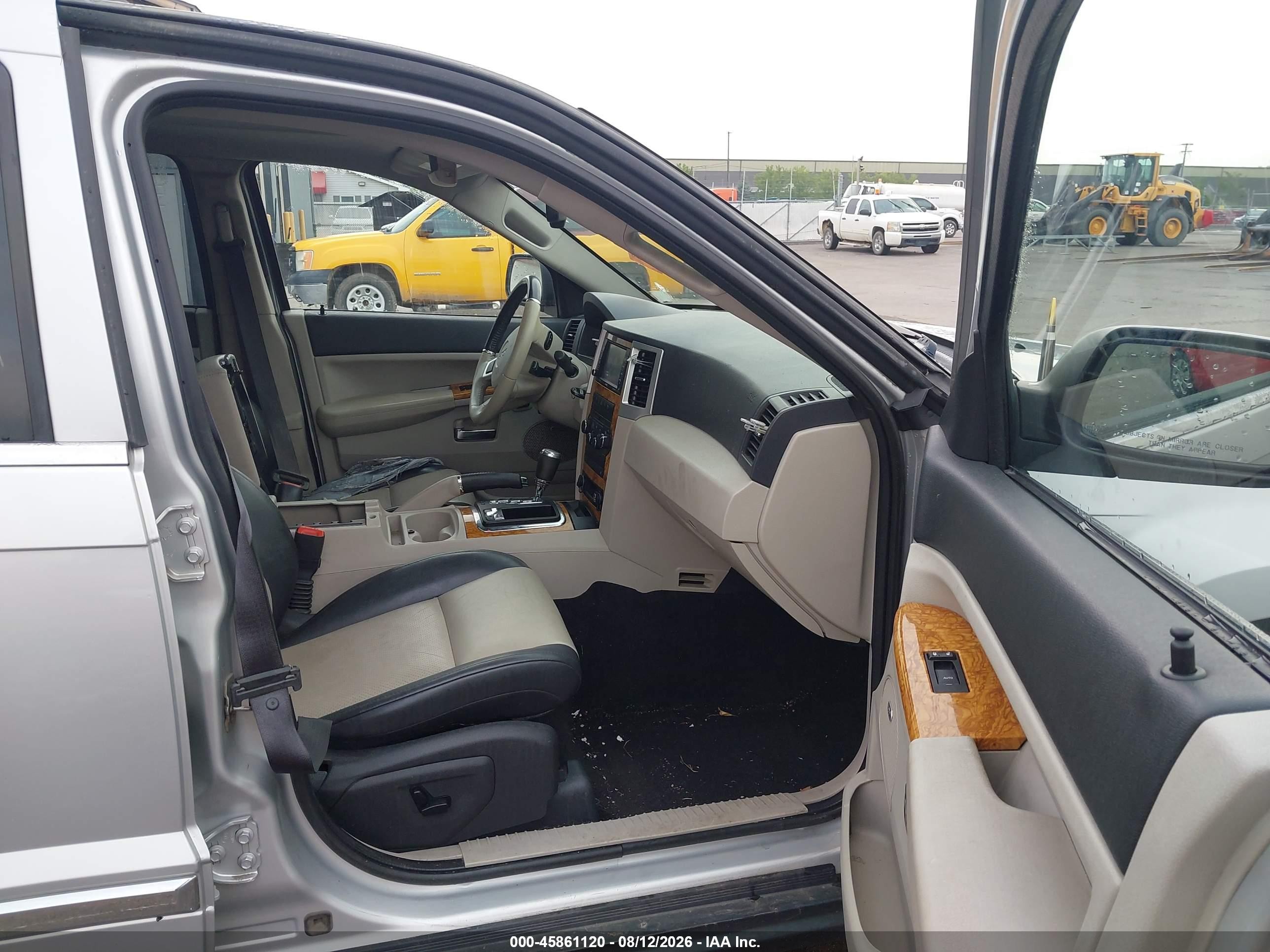 2008 Jeep Grand Cherokee Limited Silver vin: 1J8HR58N08C151672