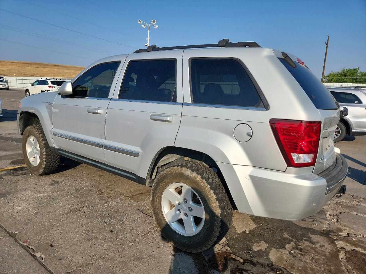 2008 Jeep Grand Cherokee Limited Silver vin: 1J8HR58N08C184042
