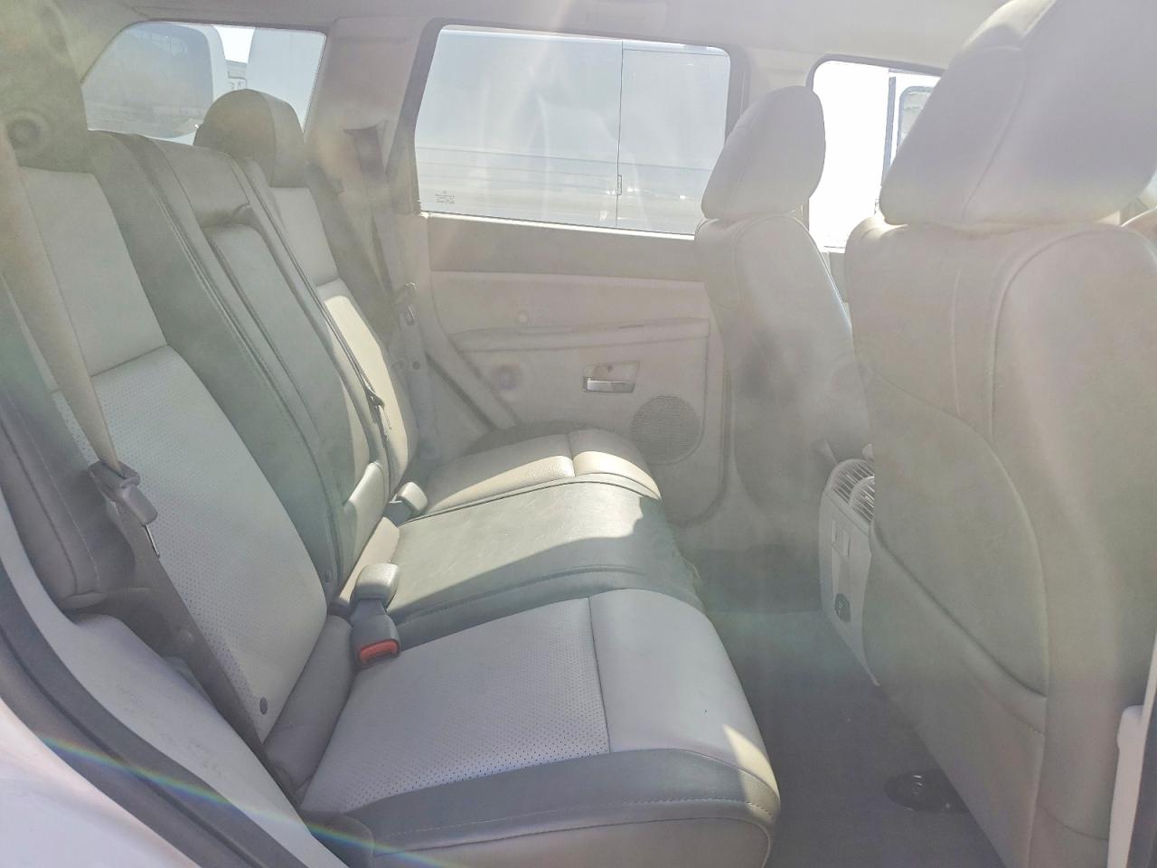 2008 Jeep Grand Cherokee Limited White vin: 1J8HR58N88C165156